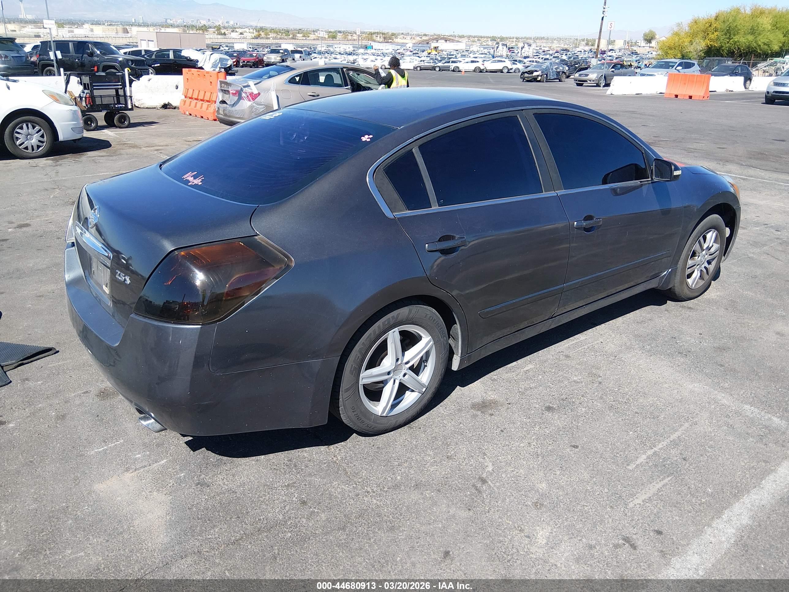 NISSAN ALTIMA image 4