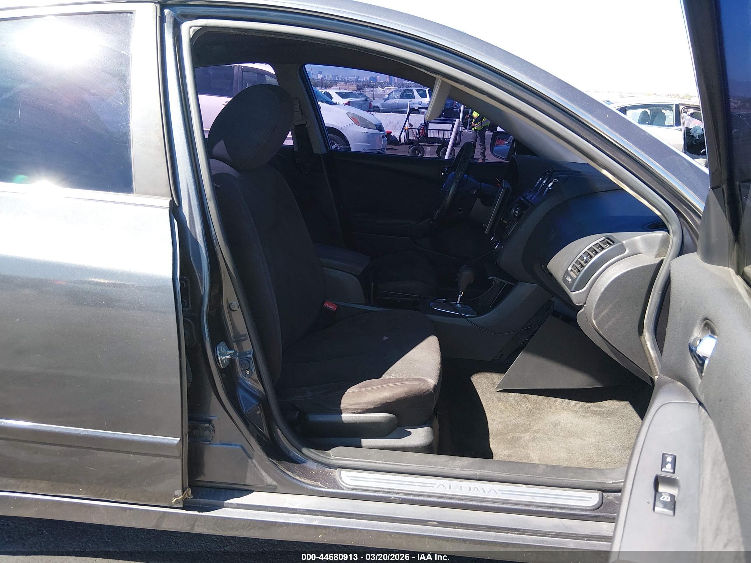 NISSAN ALTIMA image 5