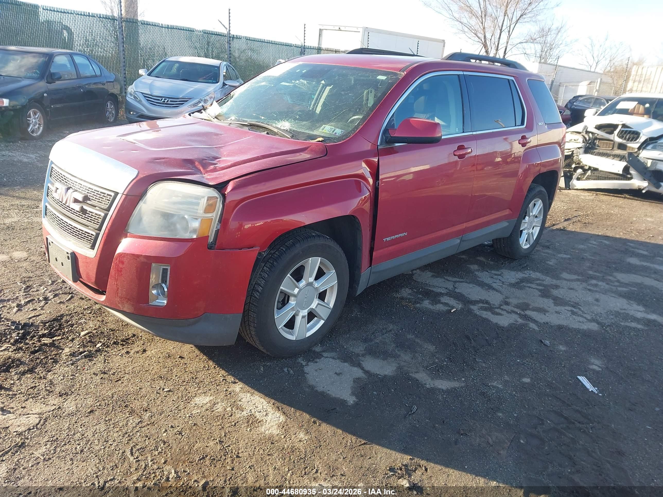 GMC TERRAIN image 2