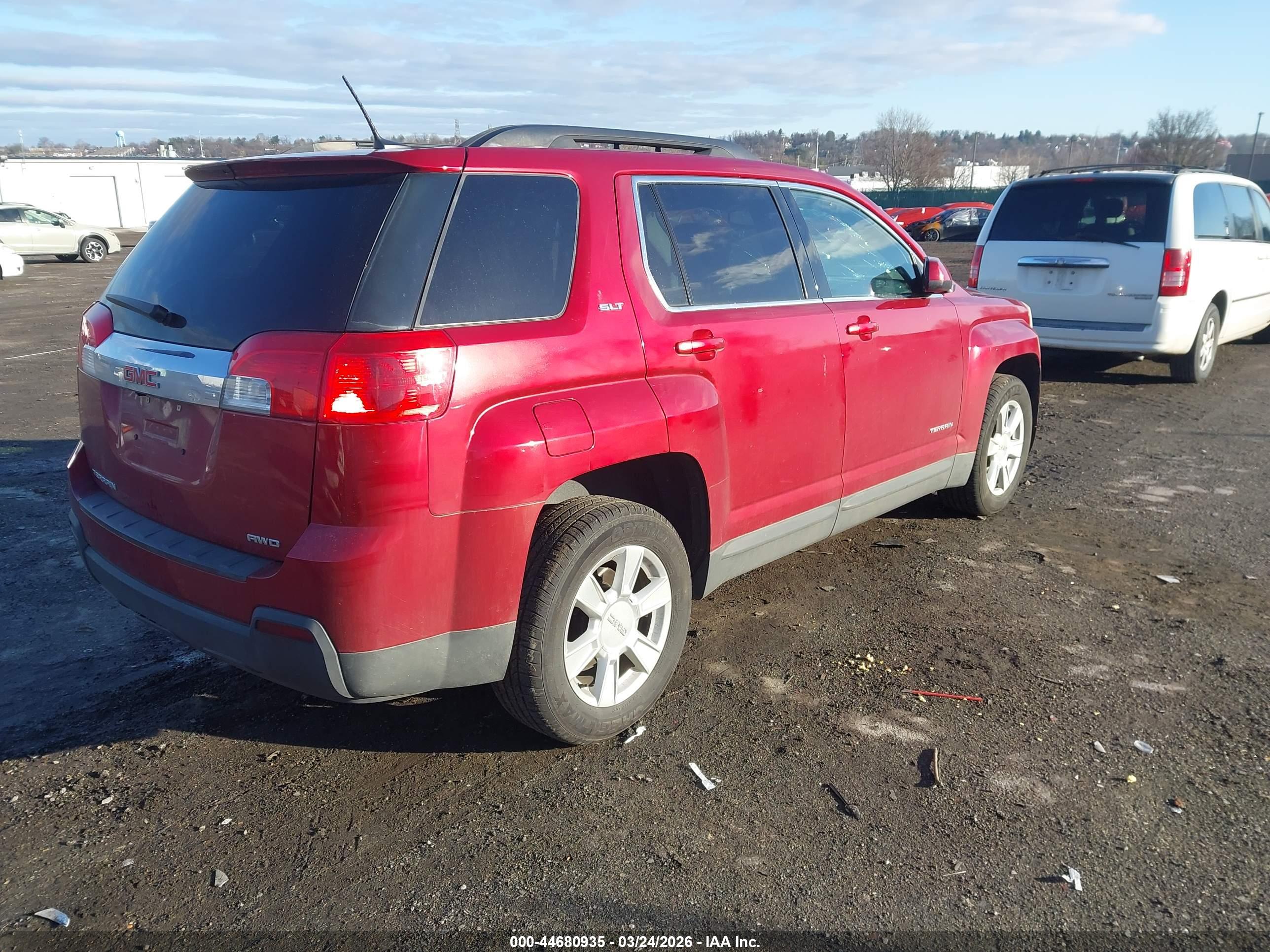 GMC TERRAIN image 4