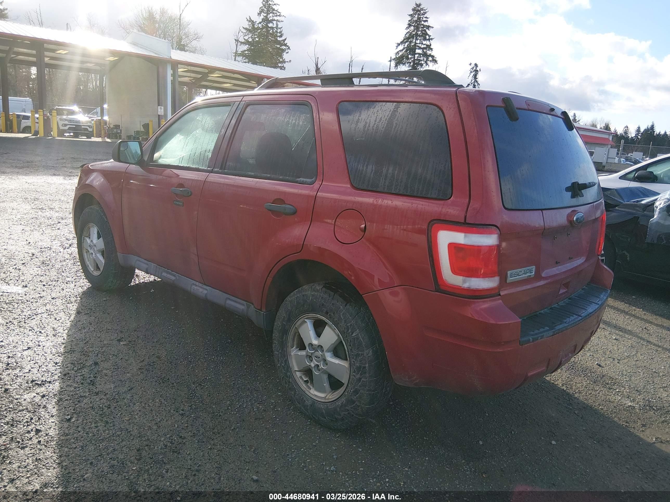 FORD ESCAPE image 3