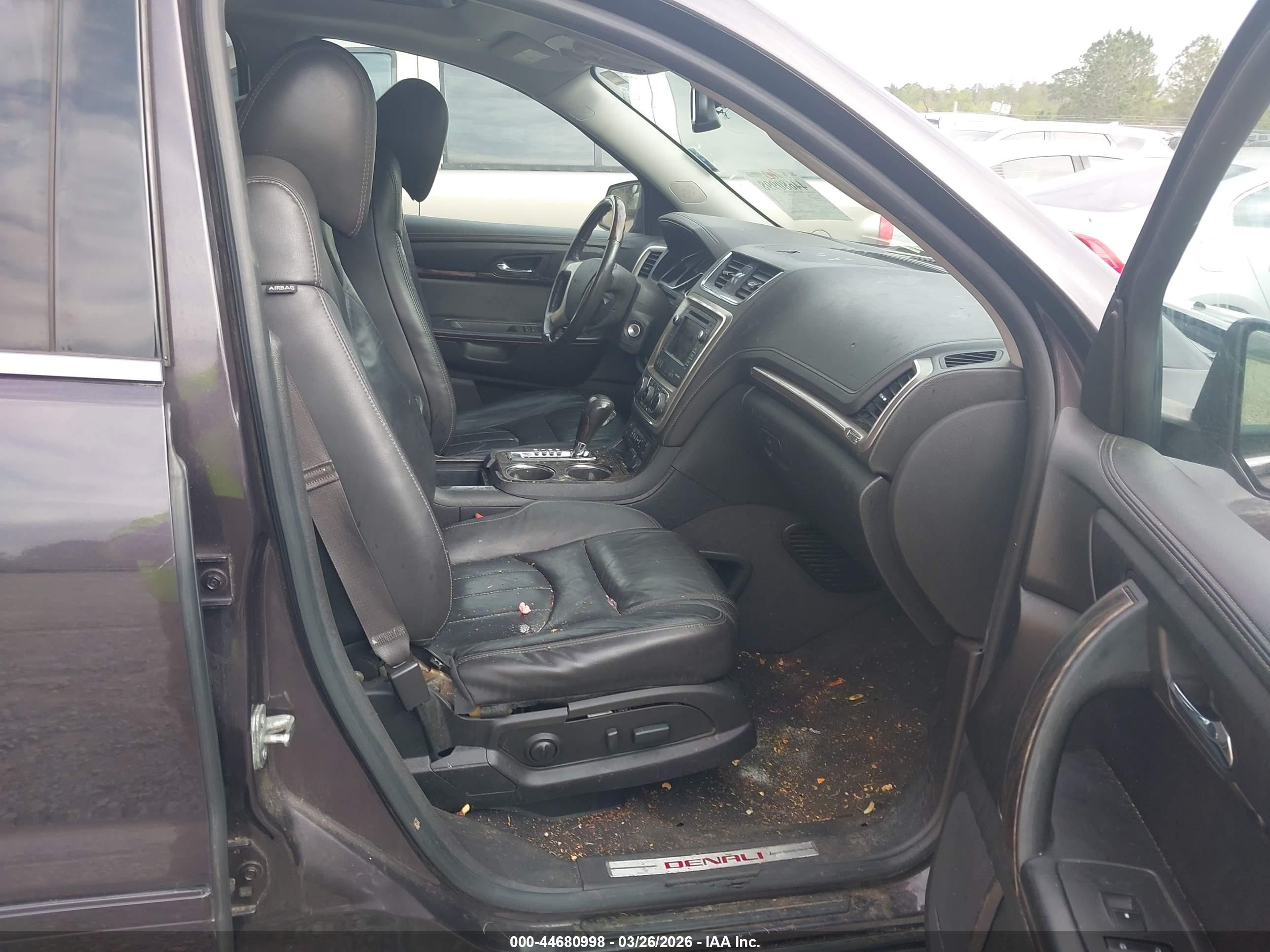 GMC ACADIA image 5