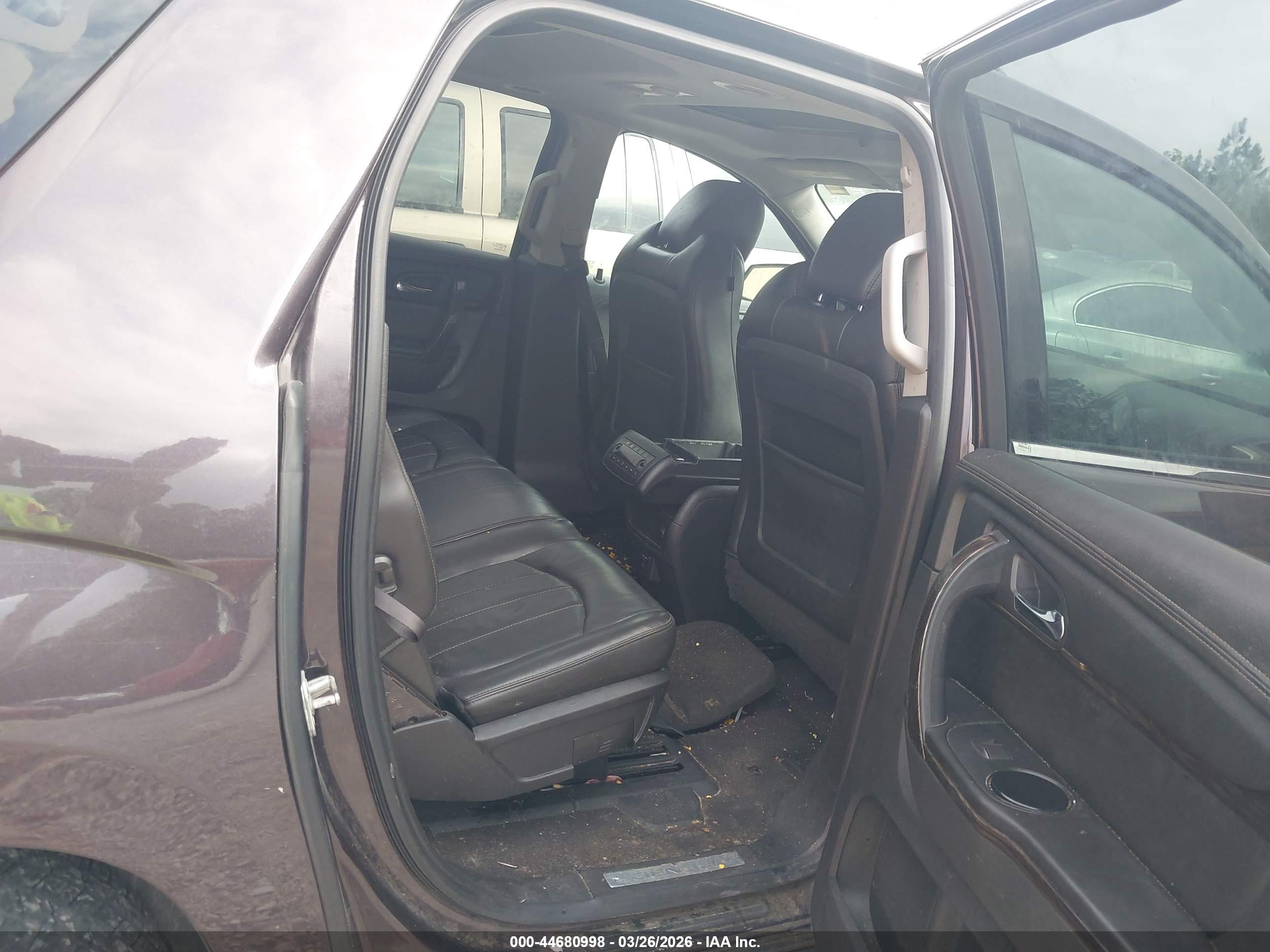GMC ACADIA image 8