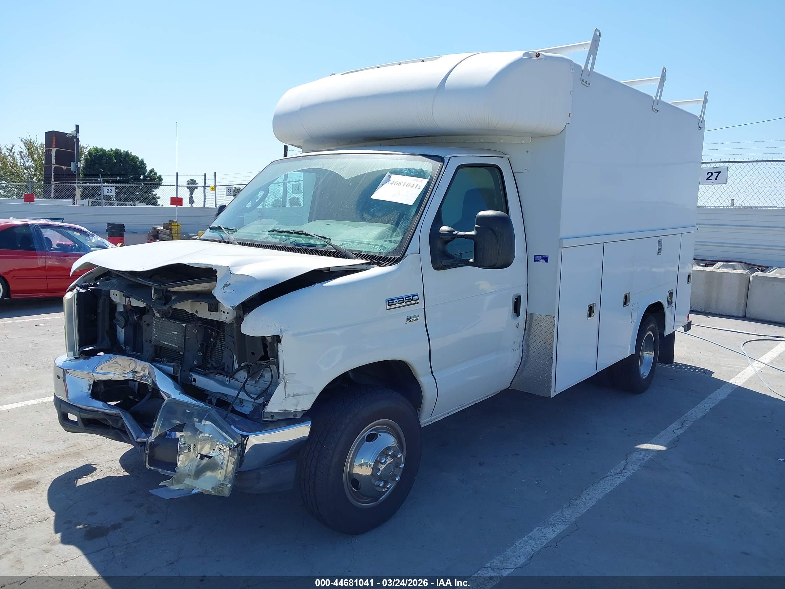 FORD E-350 image 2