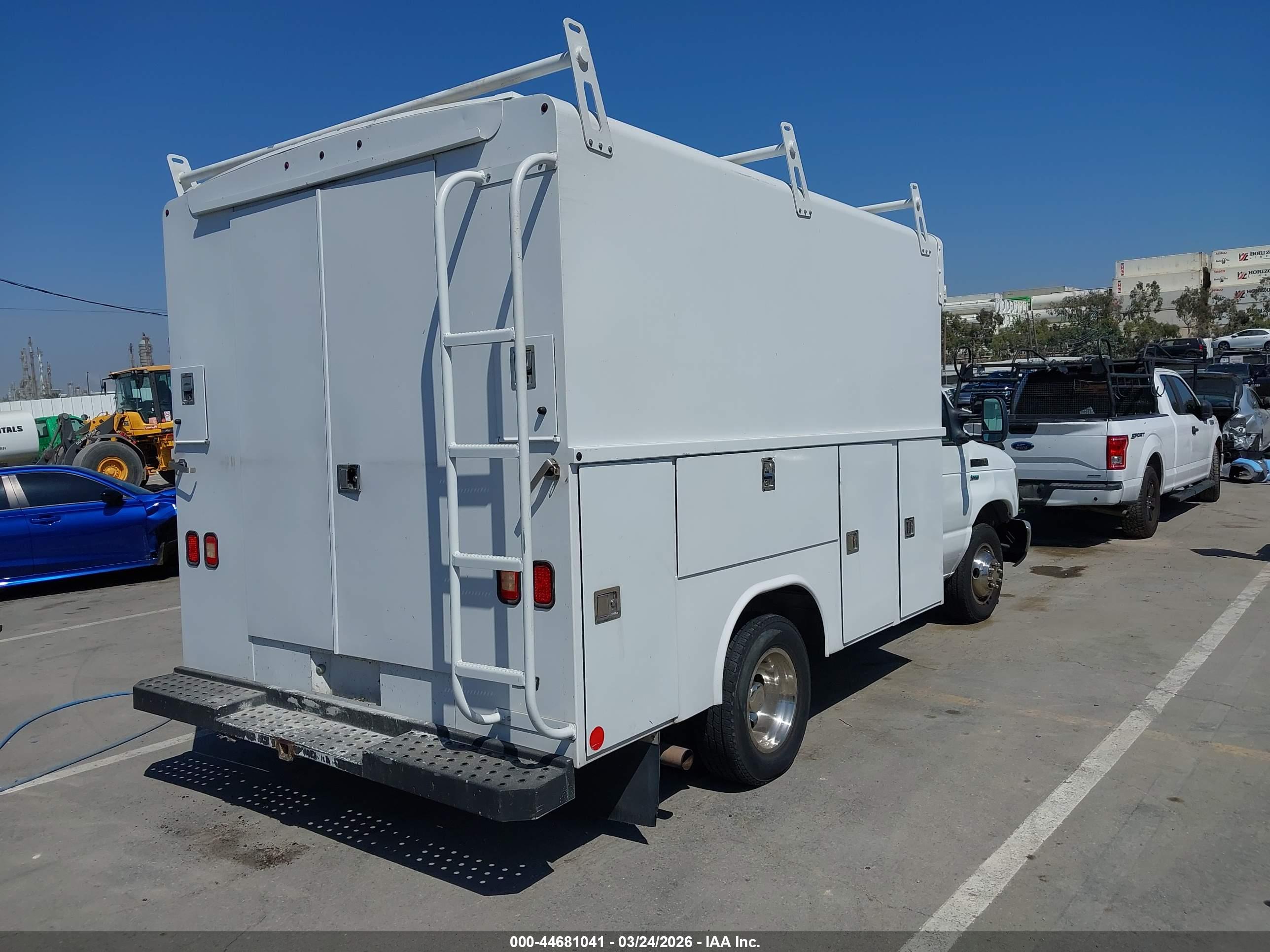 FORD E-350 image 4