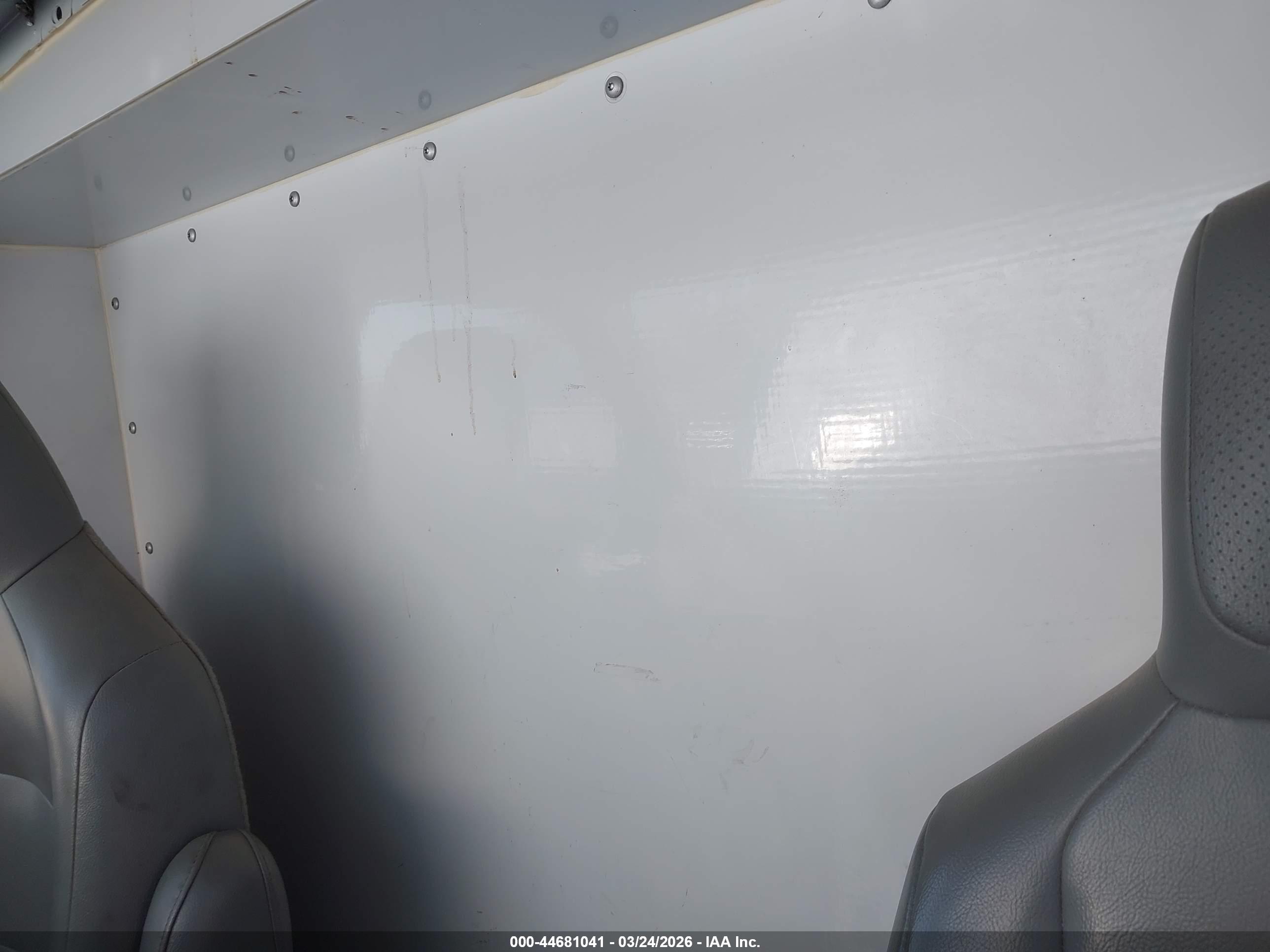 FORD E-350 image 7