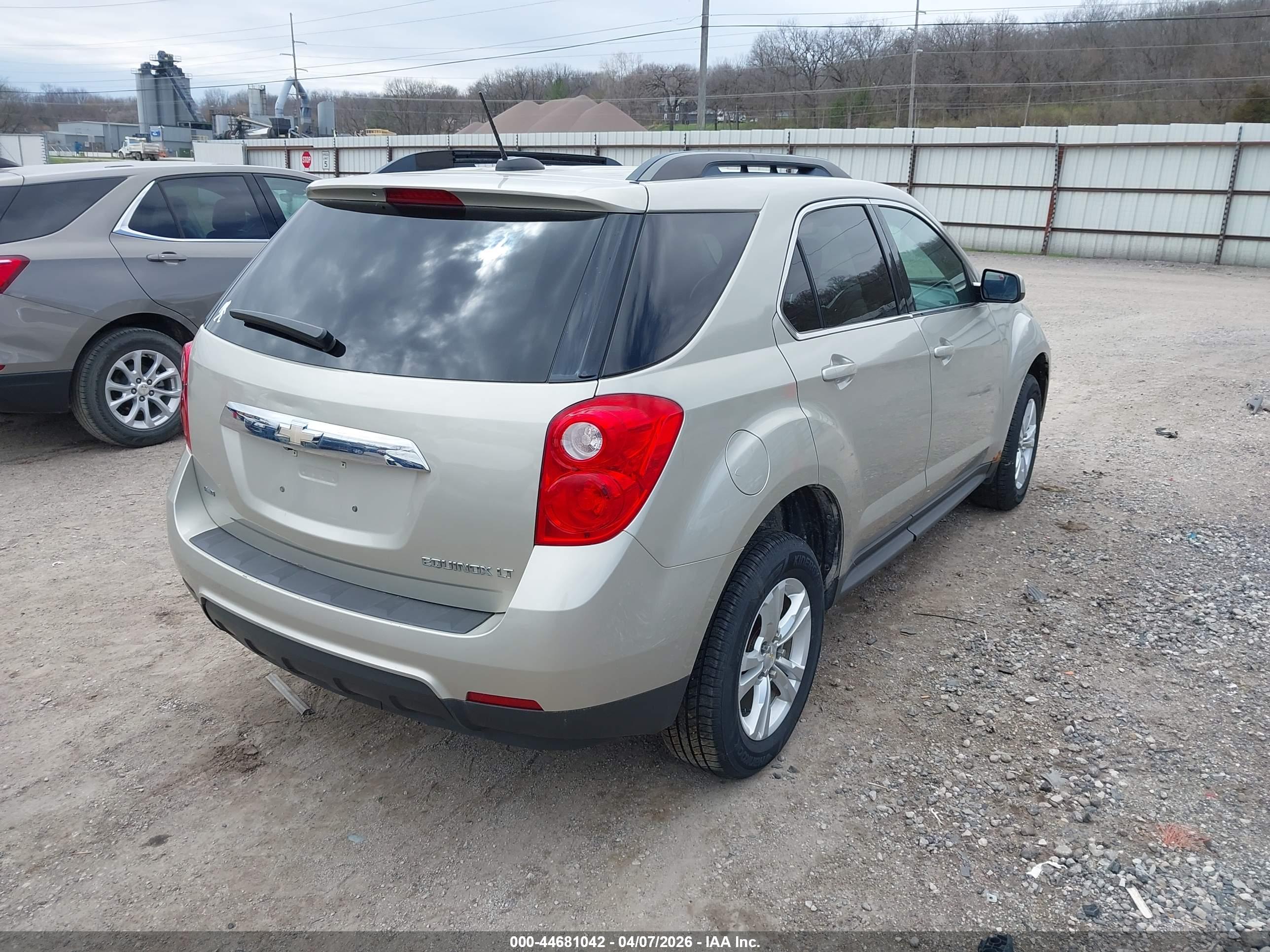 CHEVROLET EQUINOX image 4