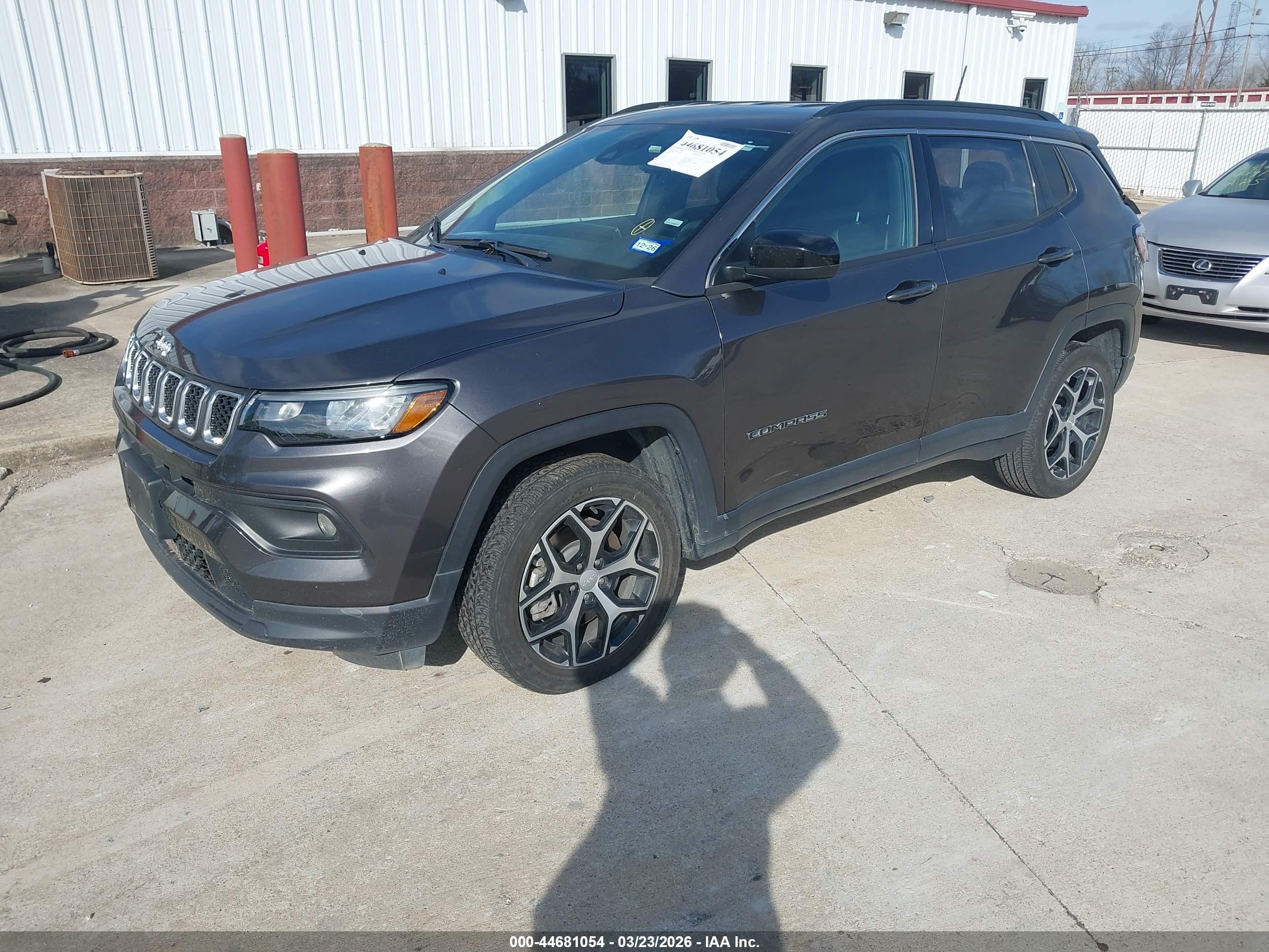 JEEP COMPASS image 2