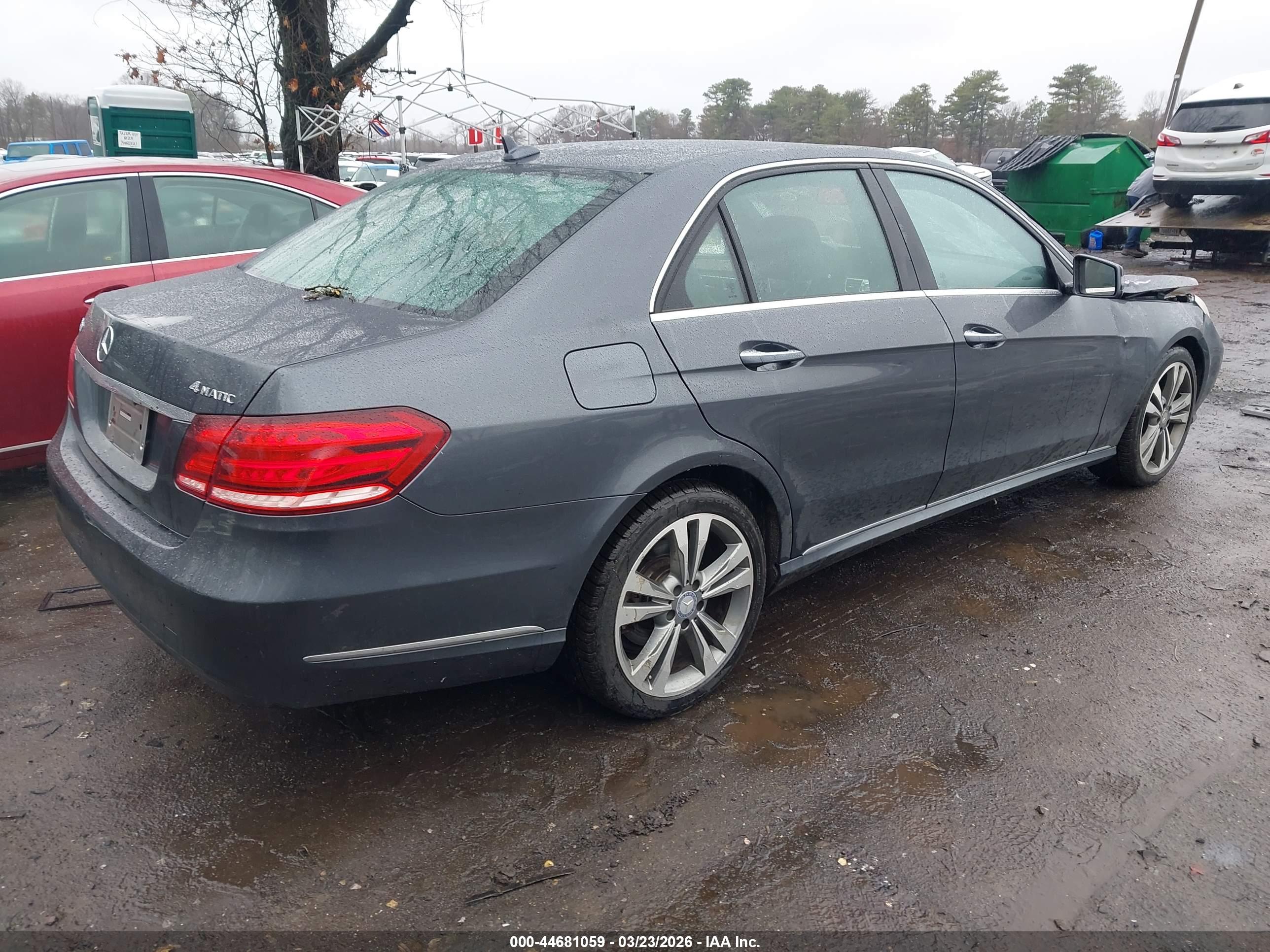 MERCEDES-BENZ E image 4