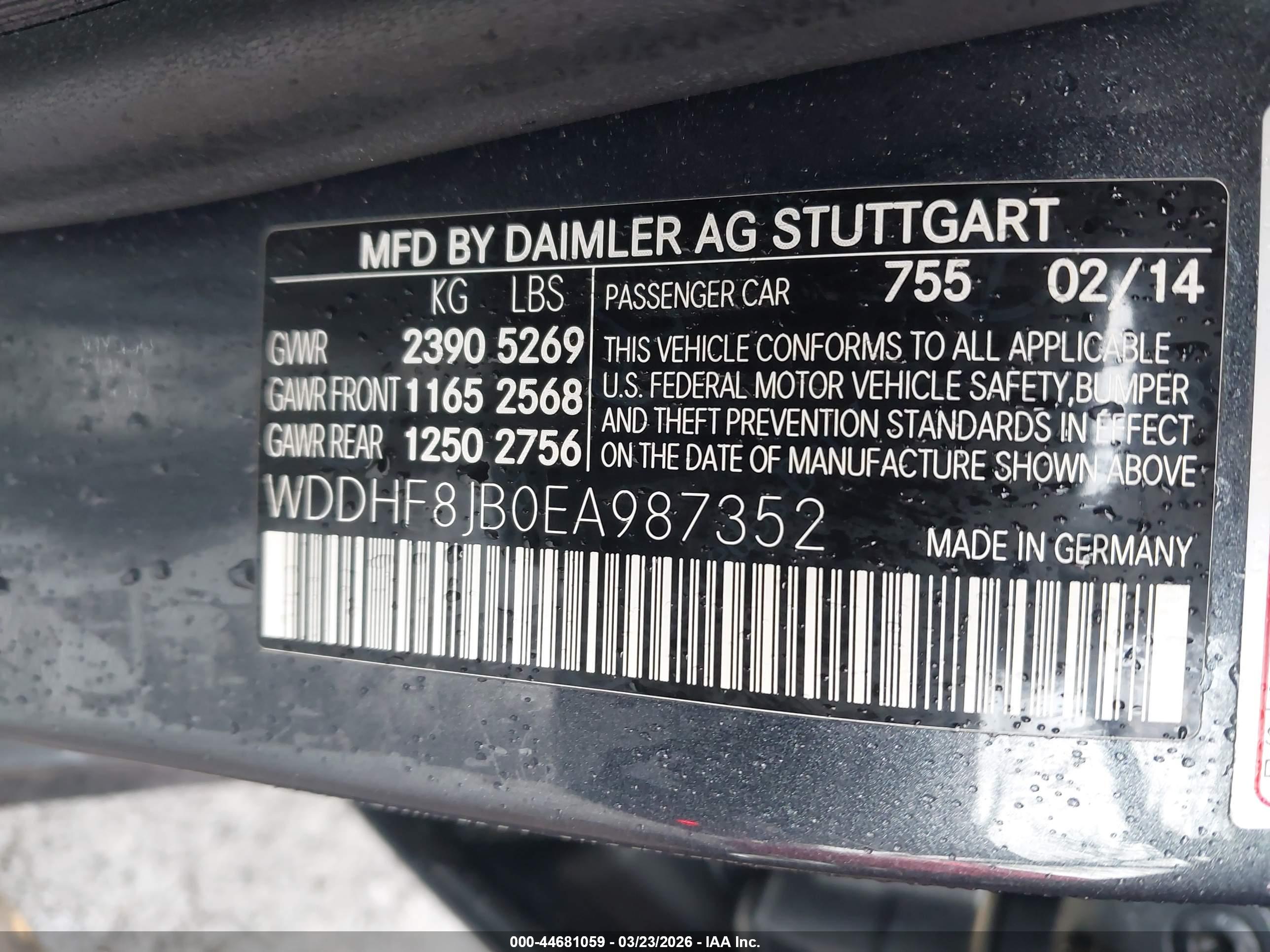 MERCEDES-BENZ E image 9