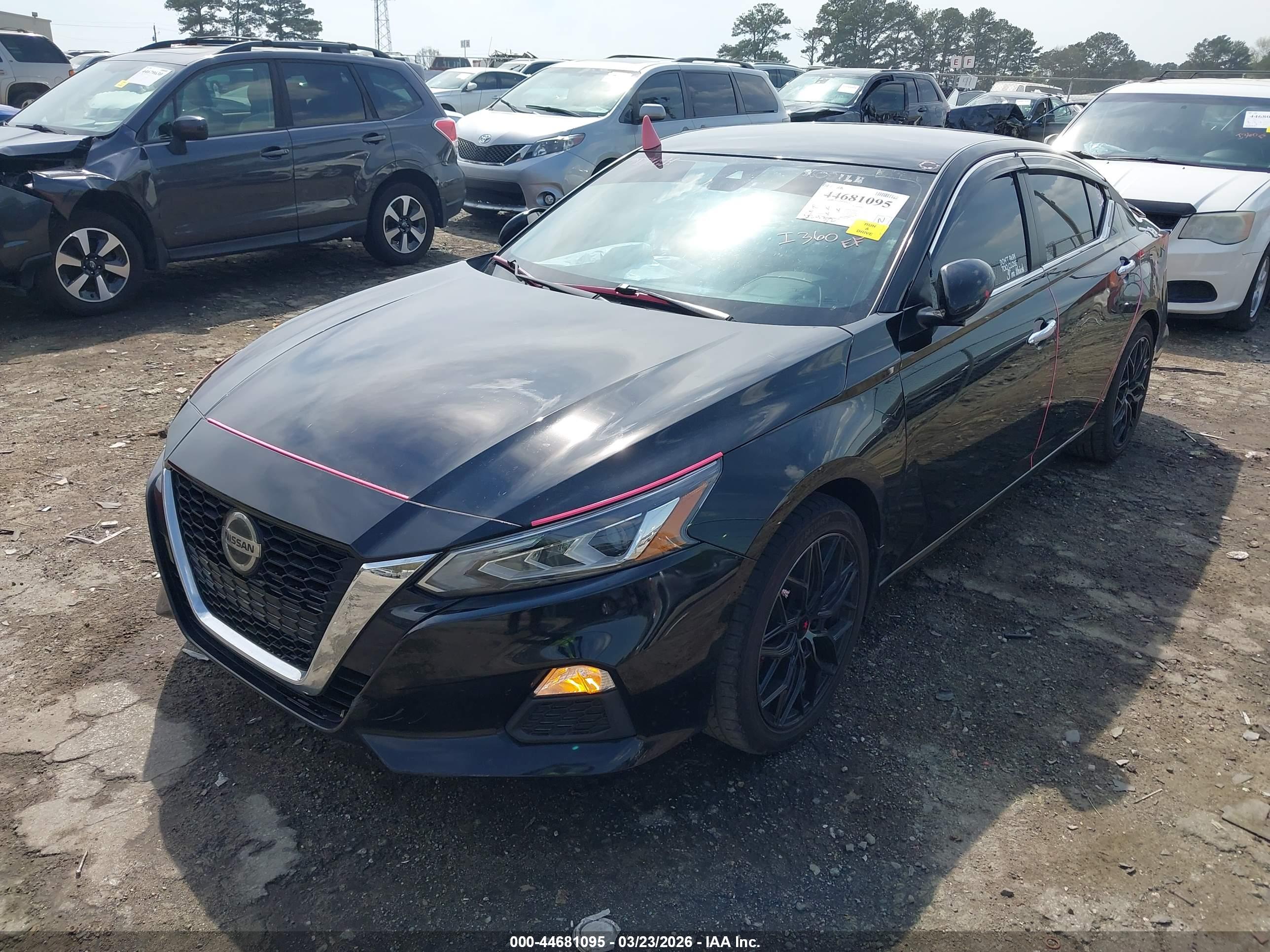 NISSAN ALTIMA image 2