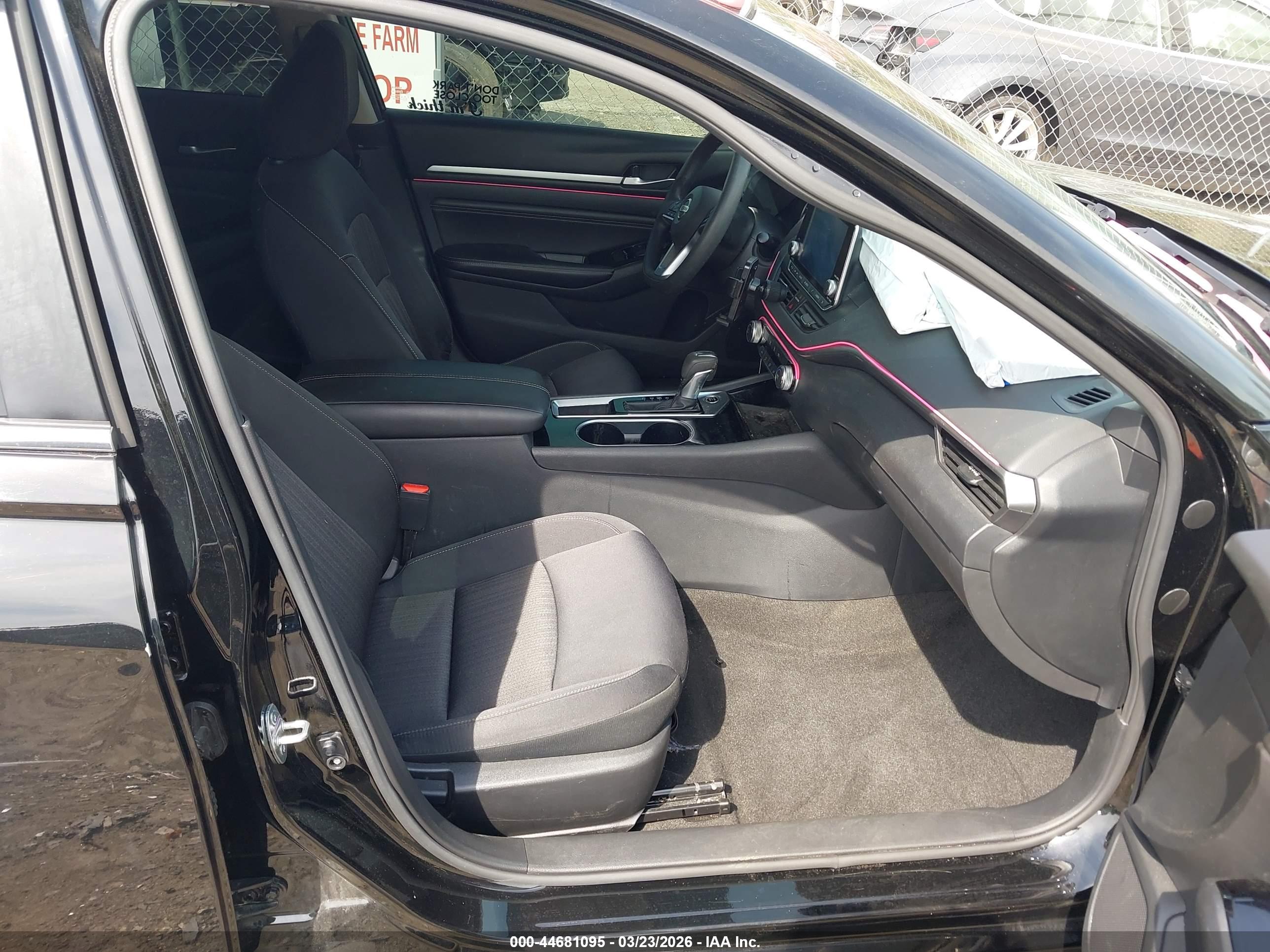 NISSAN ALTIMA image 5