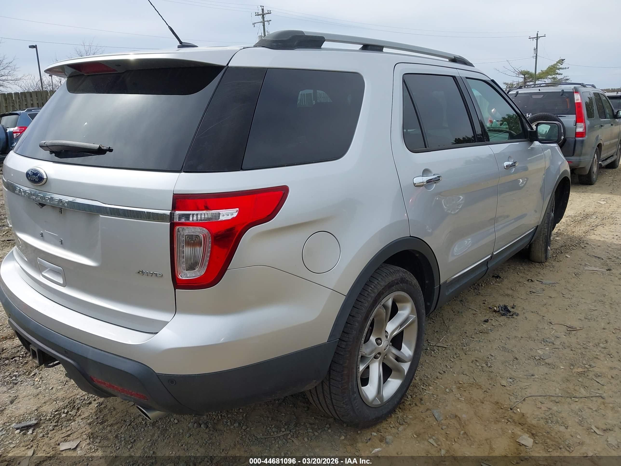 FORD EXPLORER image 4
