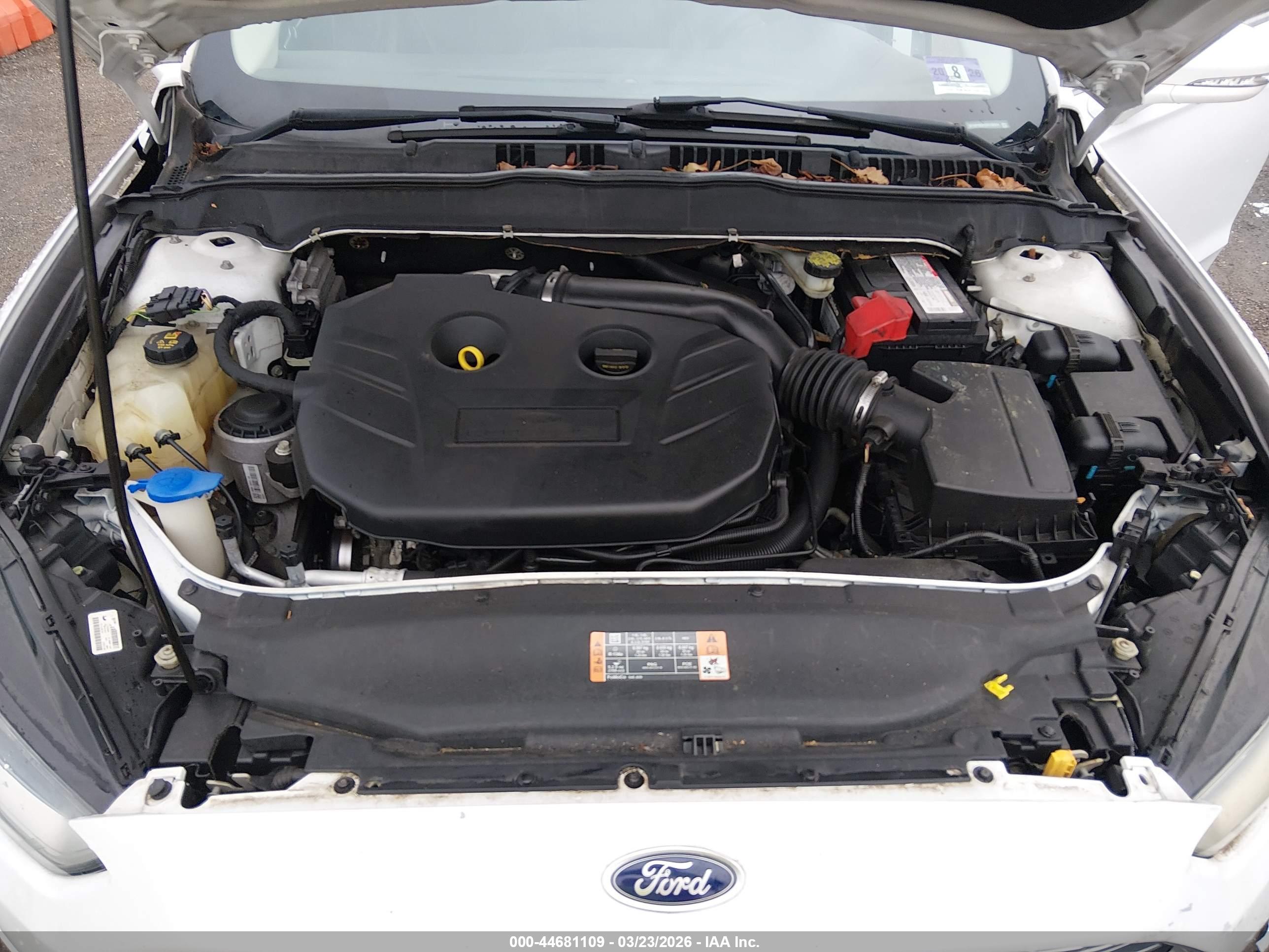 FORD FUSION image 10