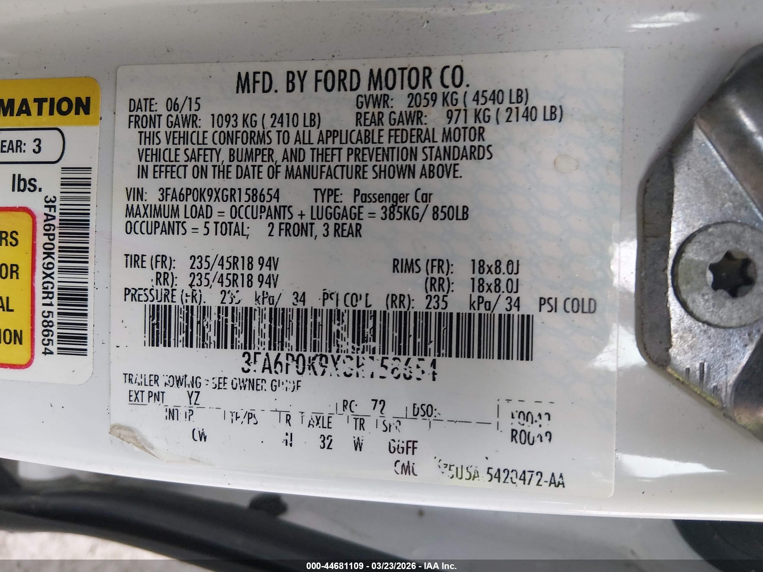 FORD FUSION image 9