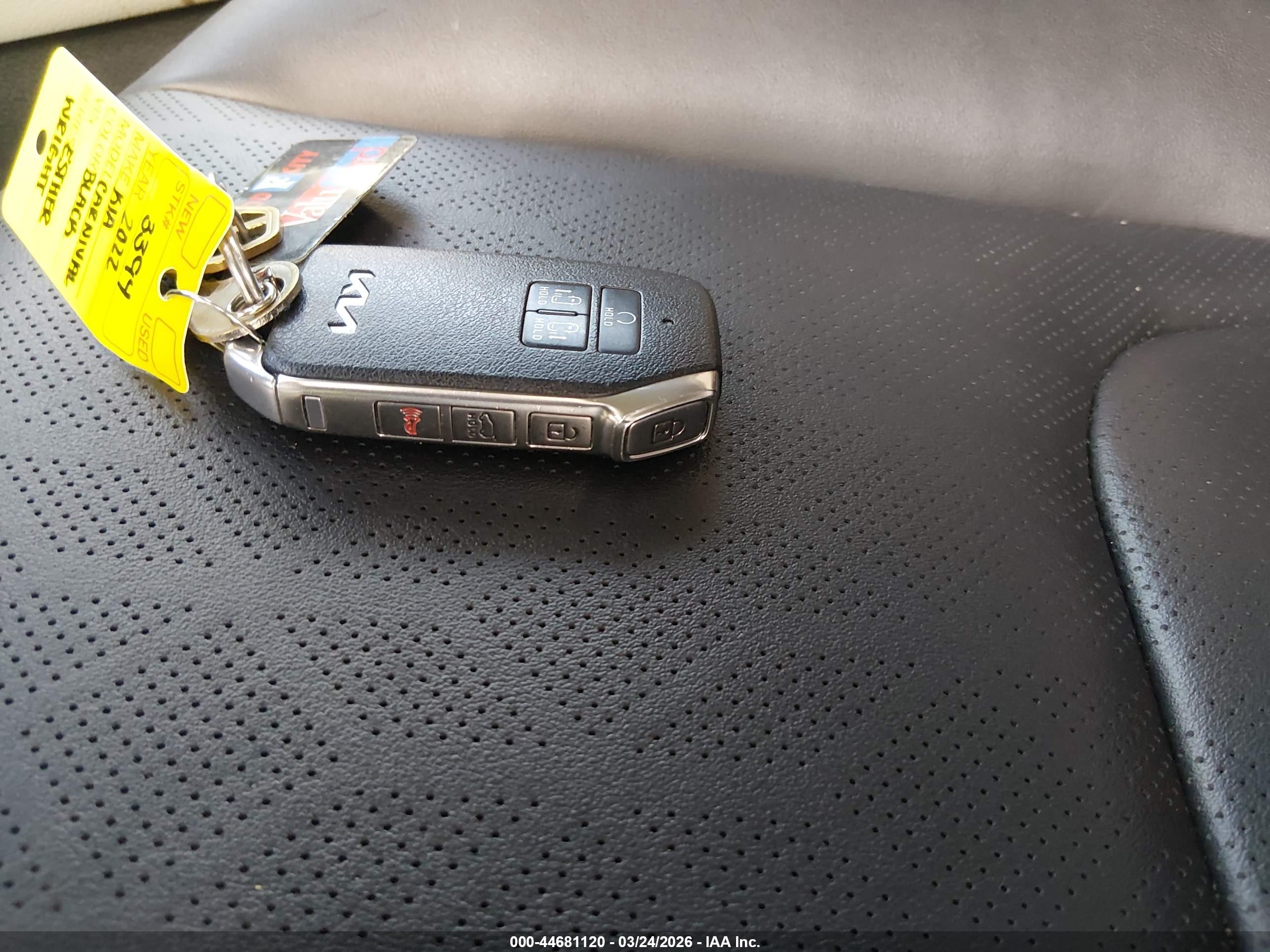 KIA CARNIVAL image 11