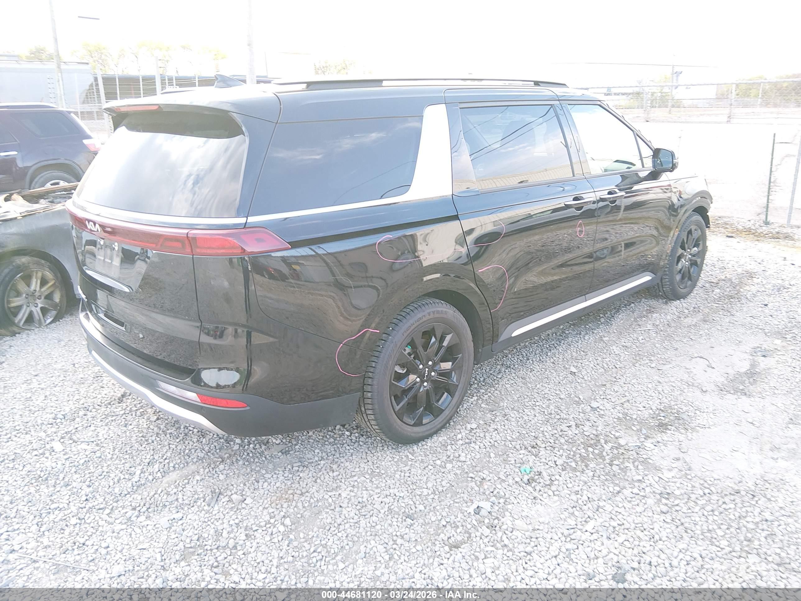 KIA CARNIVAL image 4