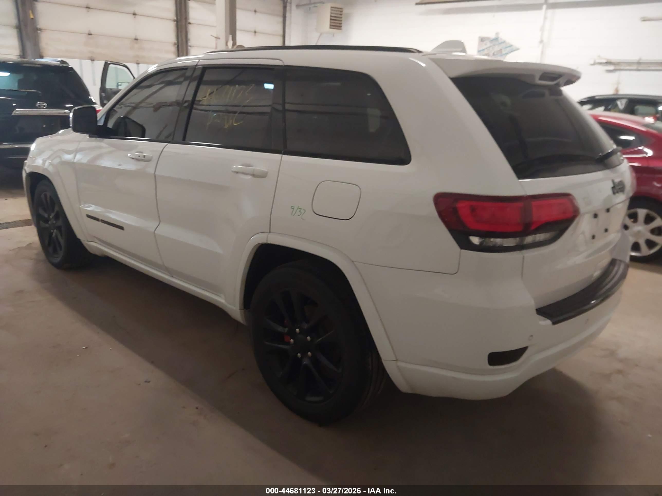 JEEP GRAND image 3