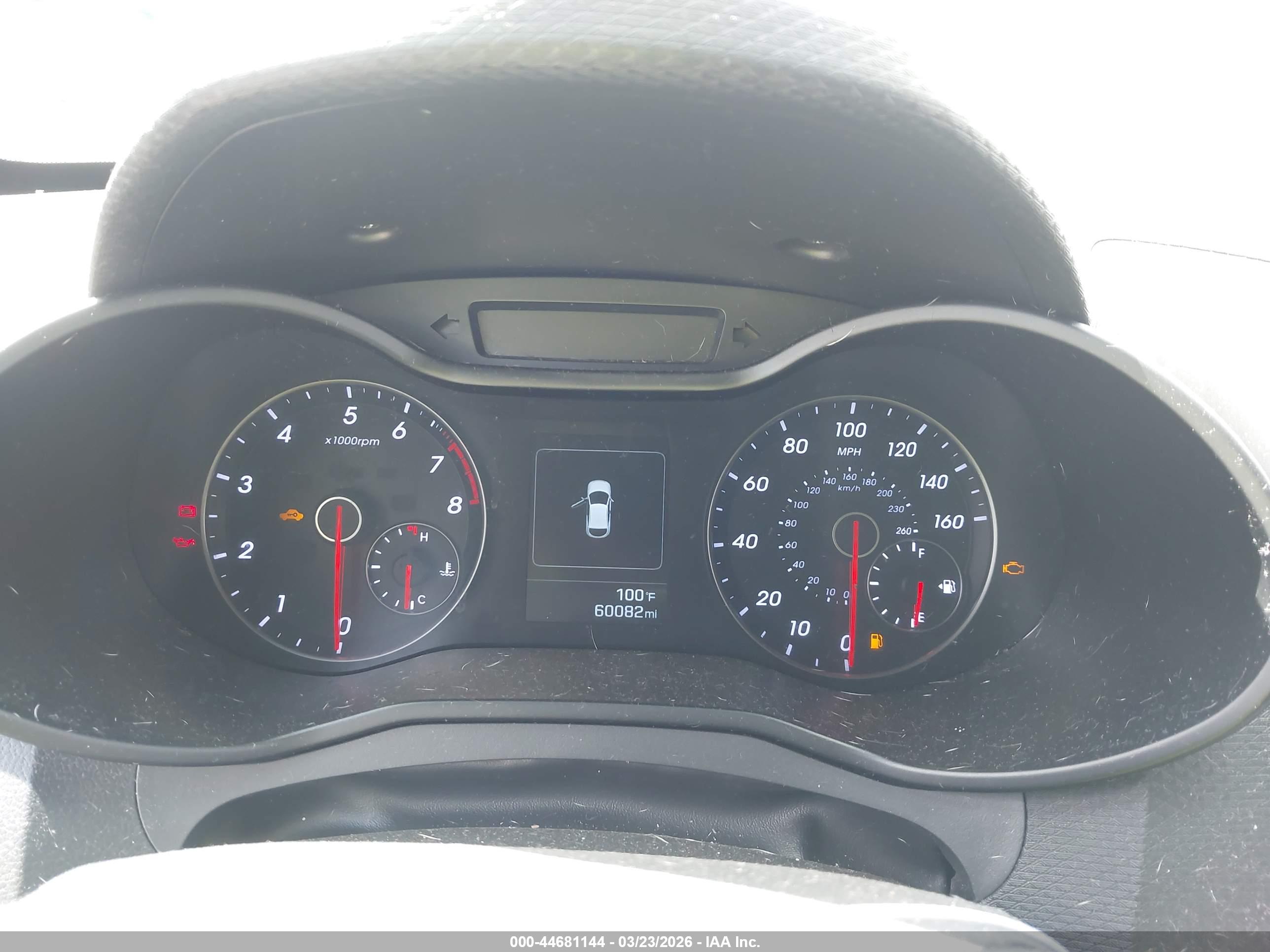 HYUNDAI VELOSTER image 7