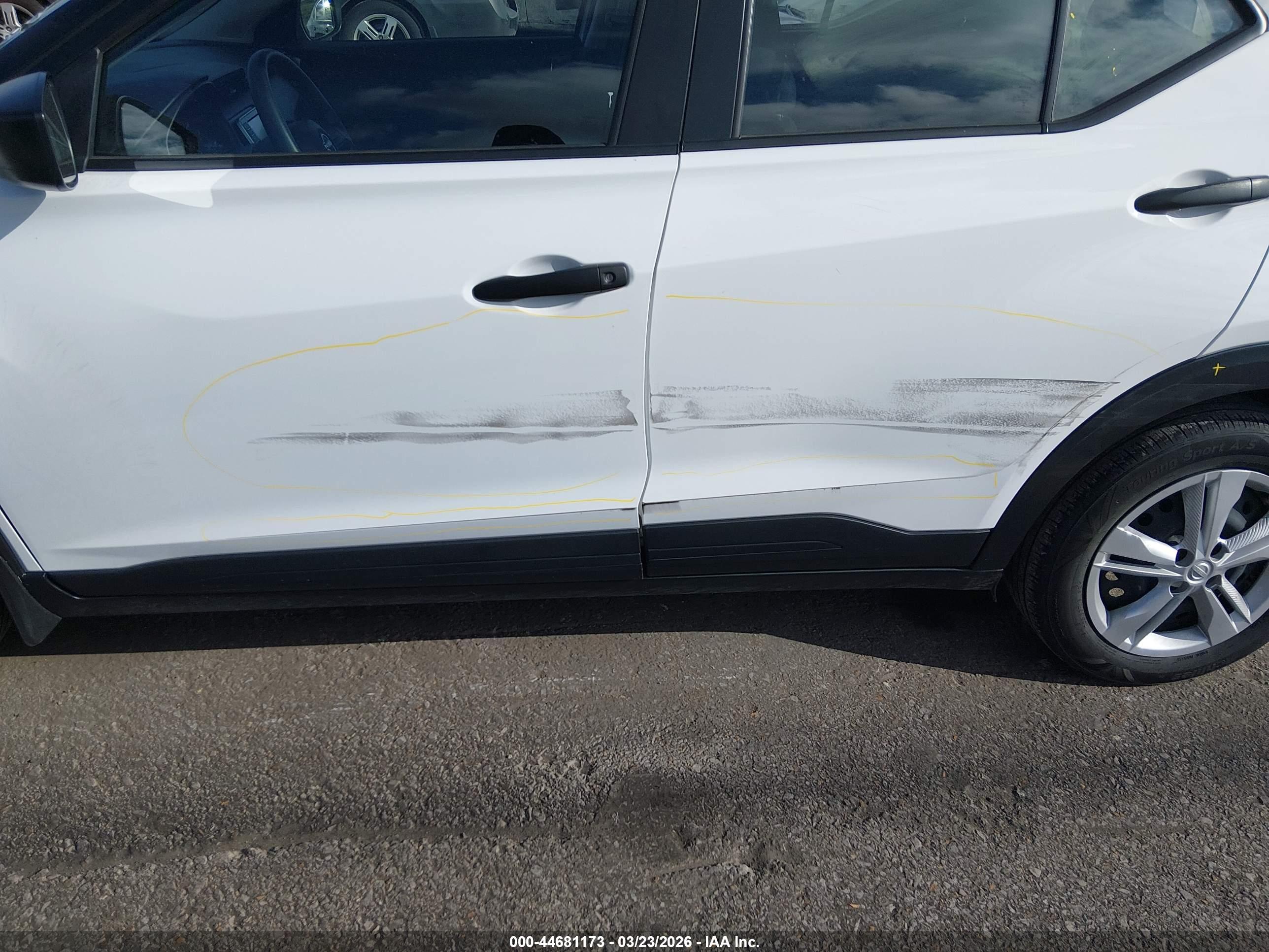 NISSAN KICKS image 6