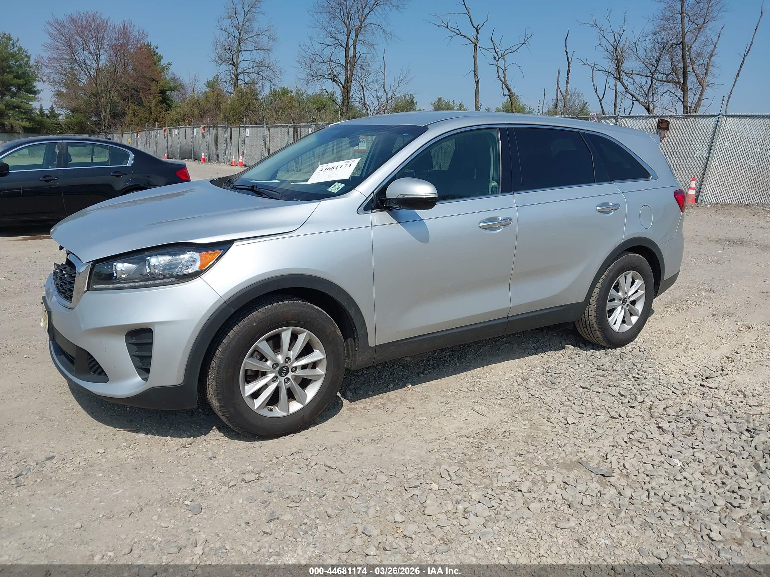 KIA SORENTO image 2