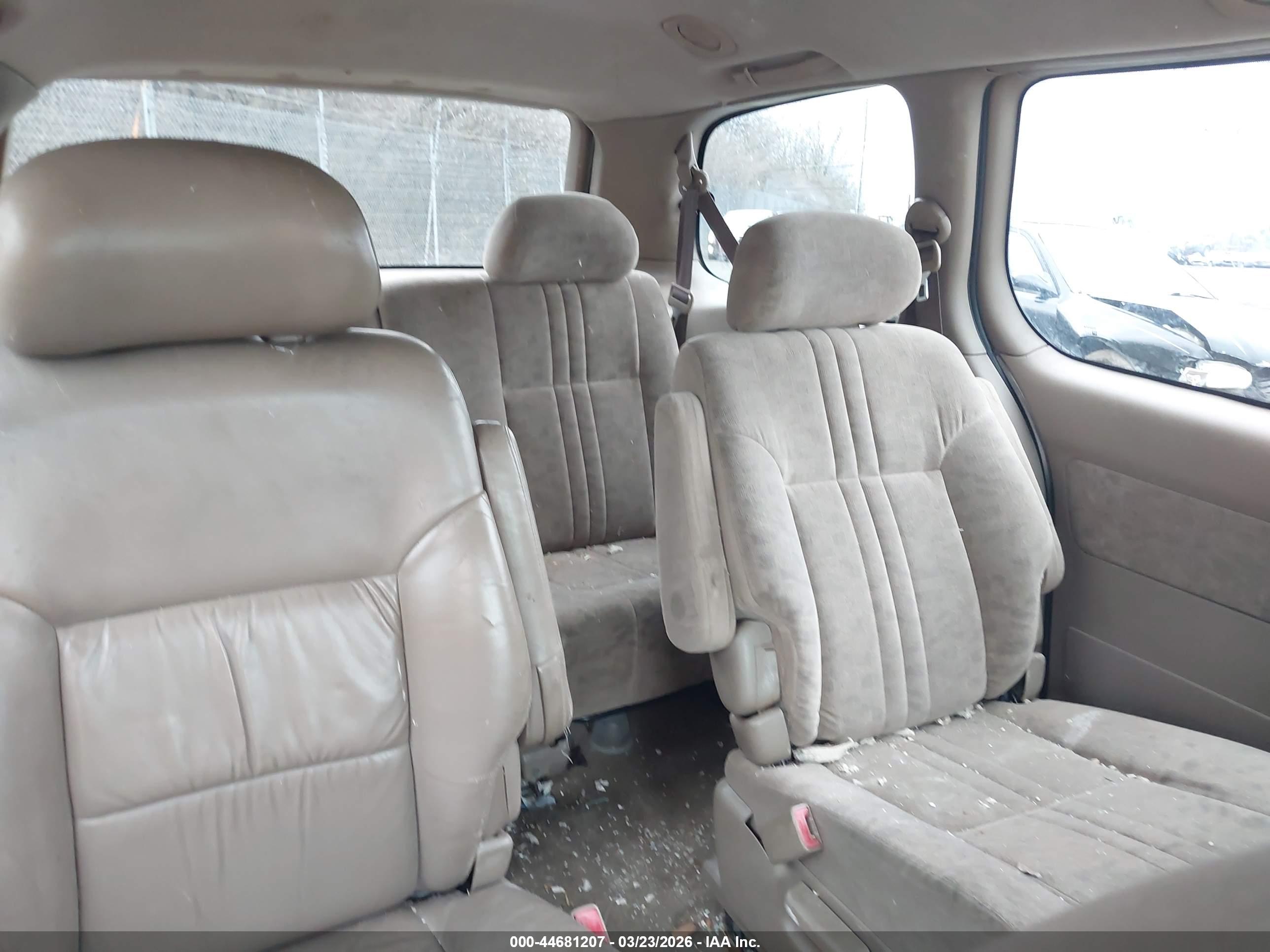 TOYOTA SIENNA image 8