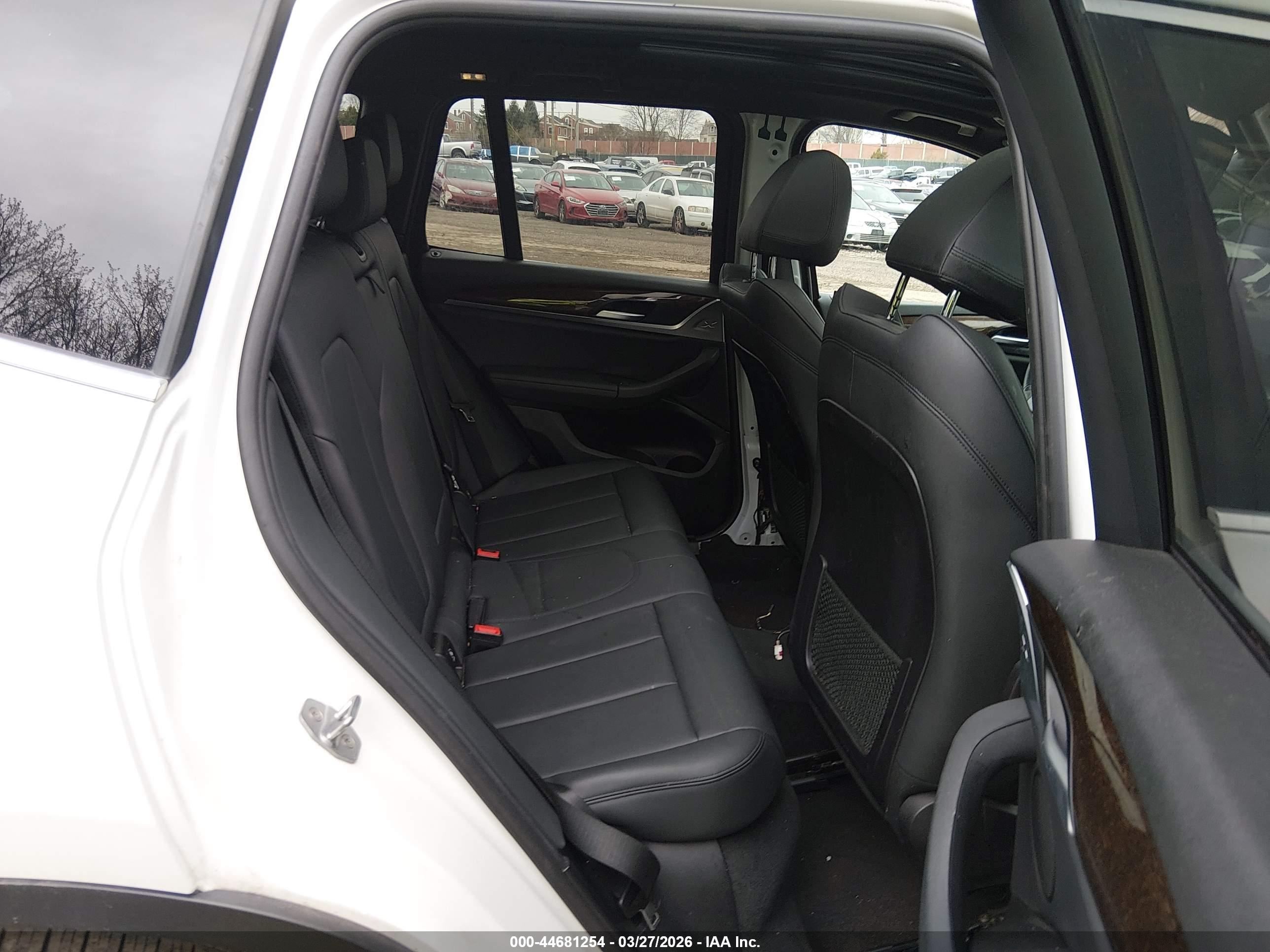 BMW X3 image 8