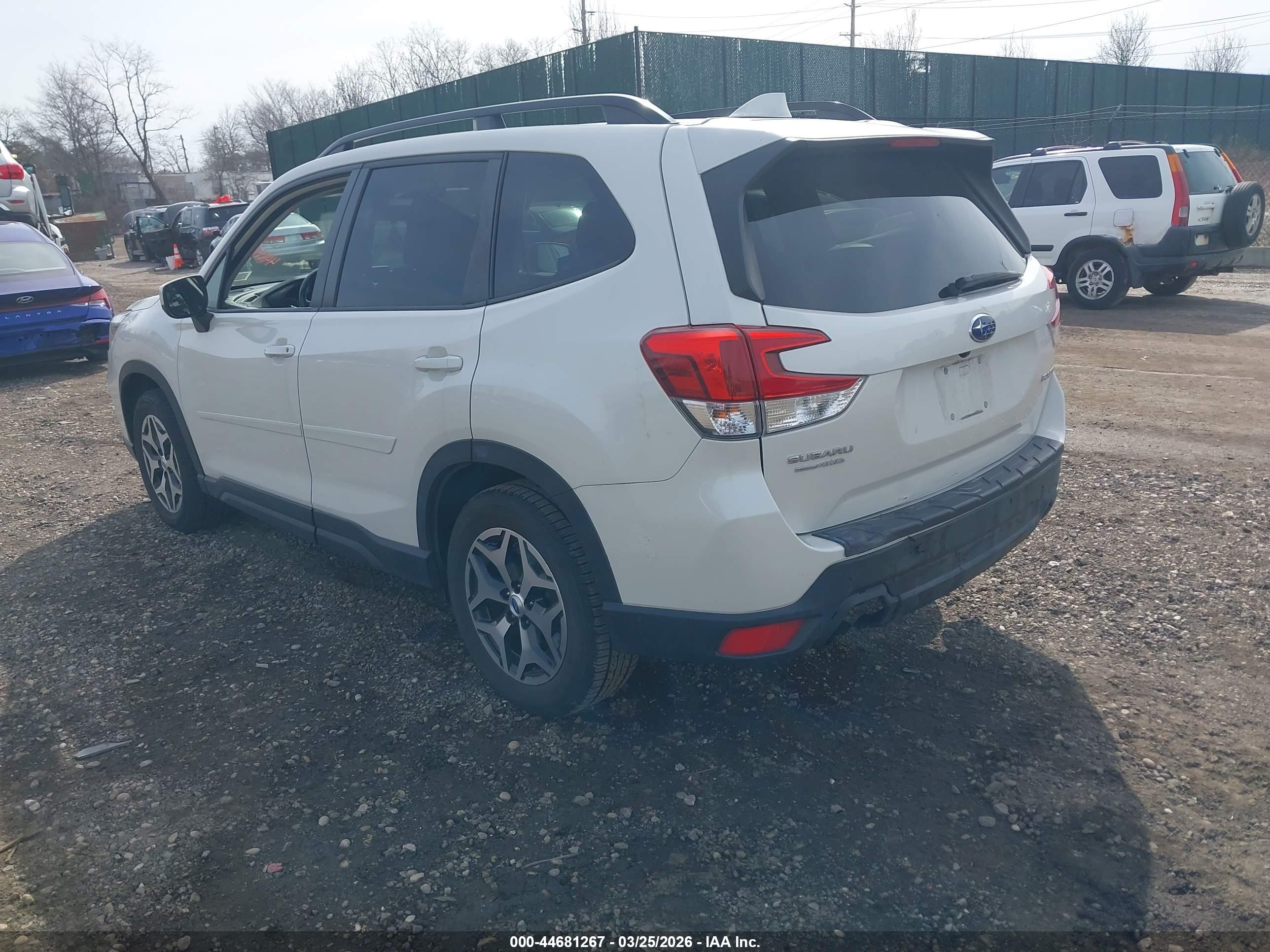 SUBARU FORESTER image 3