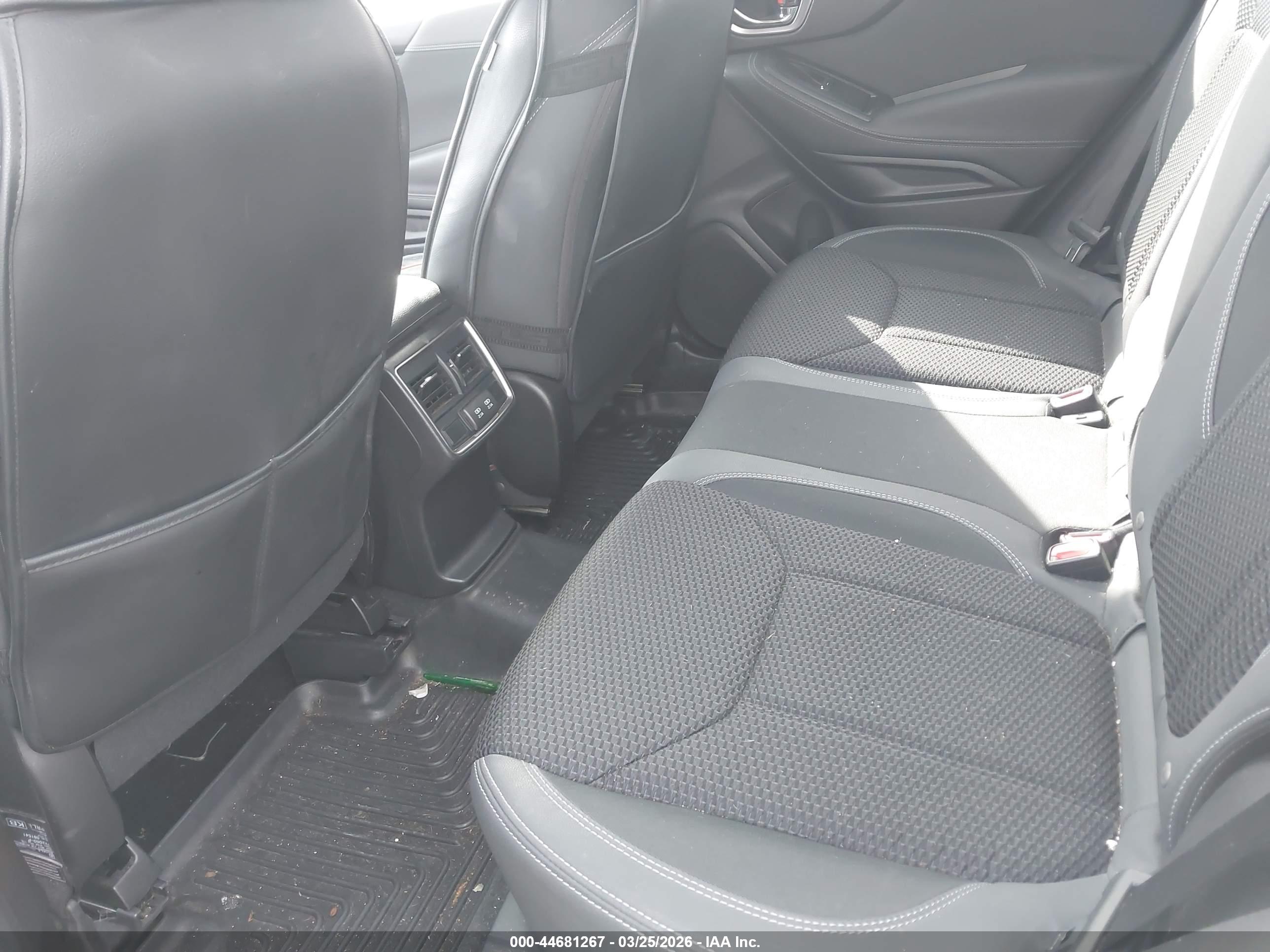 SUBARU FORESTER image 8