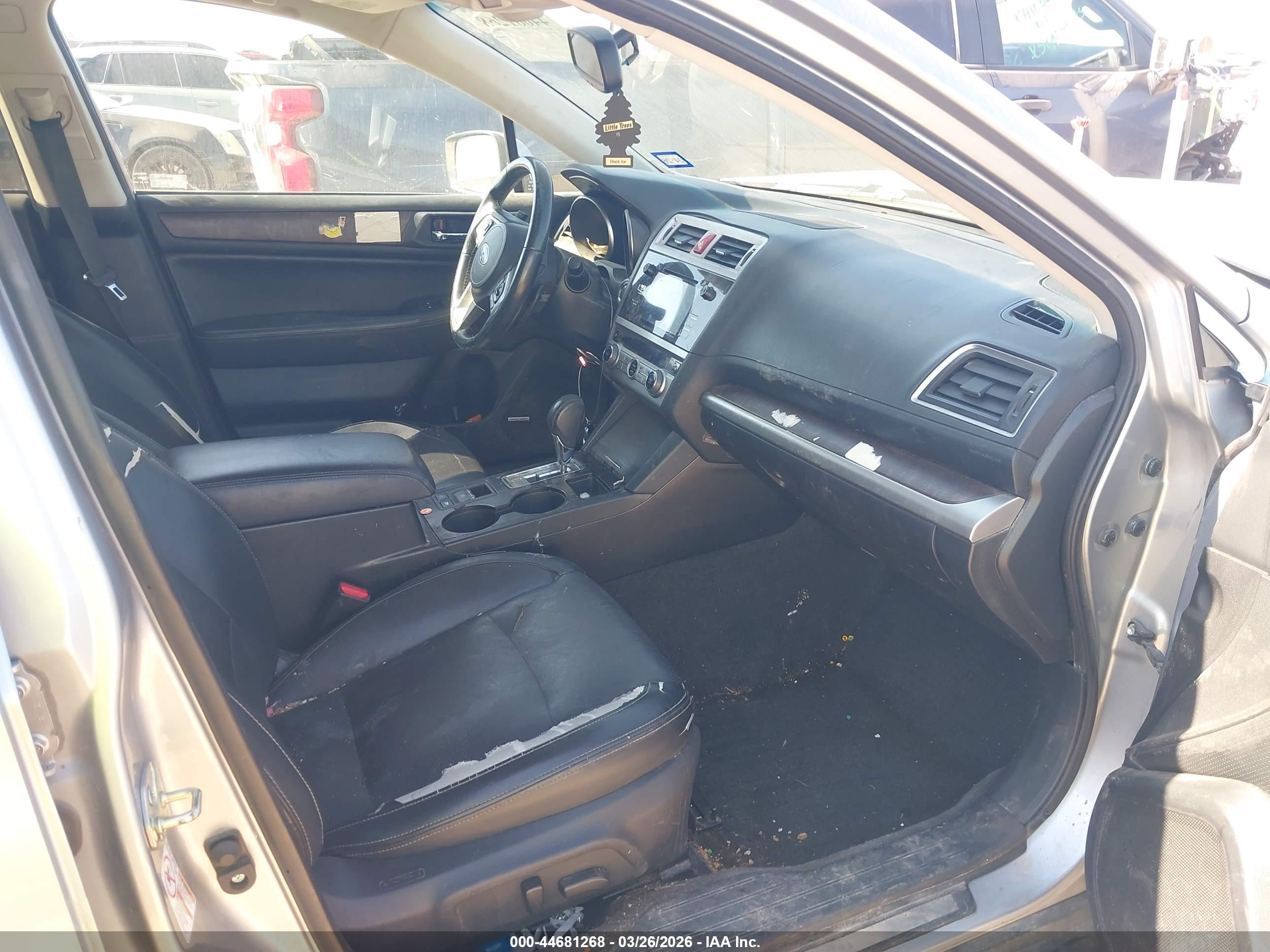 SUBARU OUTBACK image 5