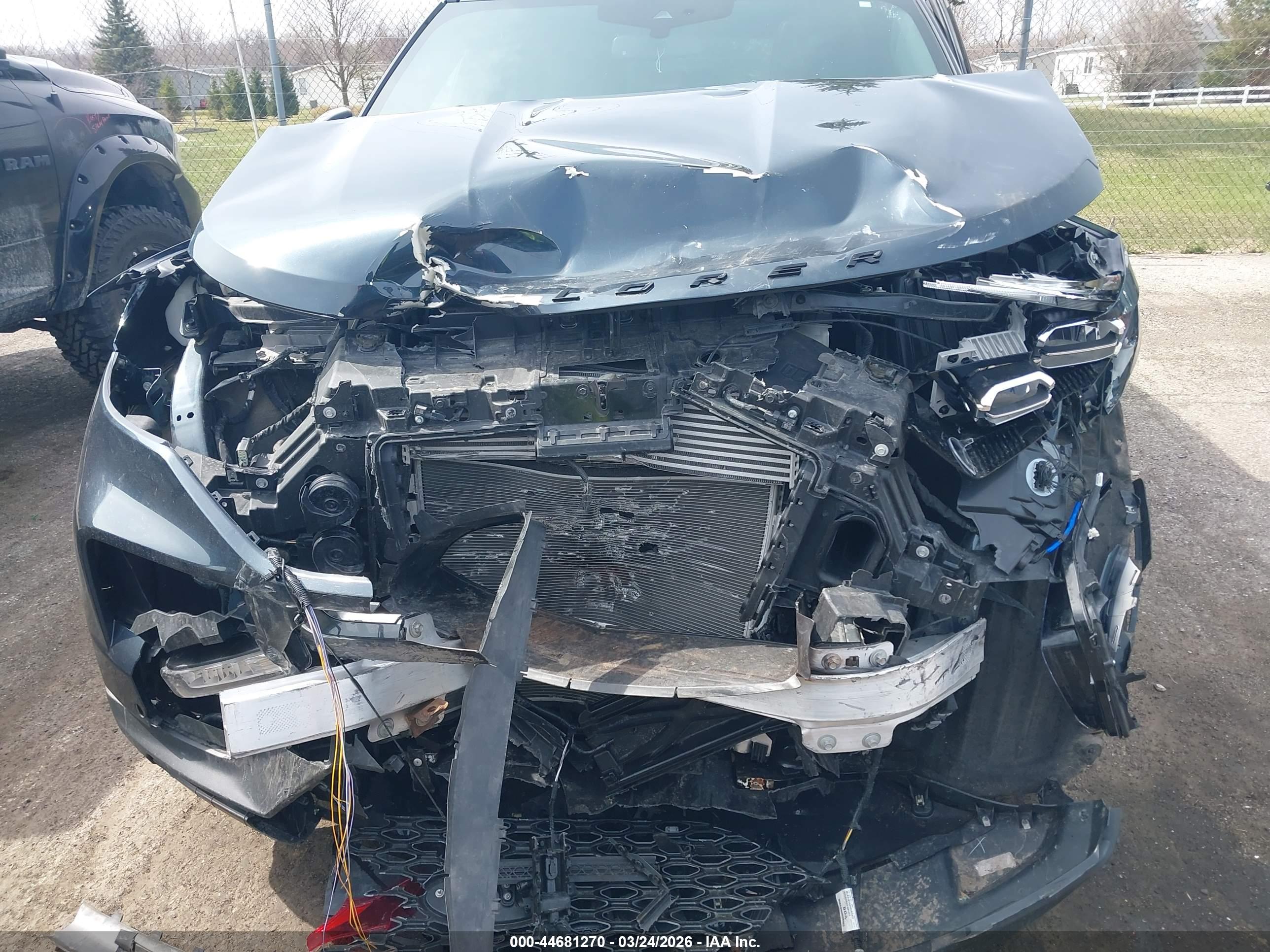 FORD EXPLORER image 6