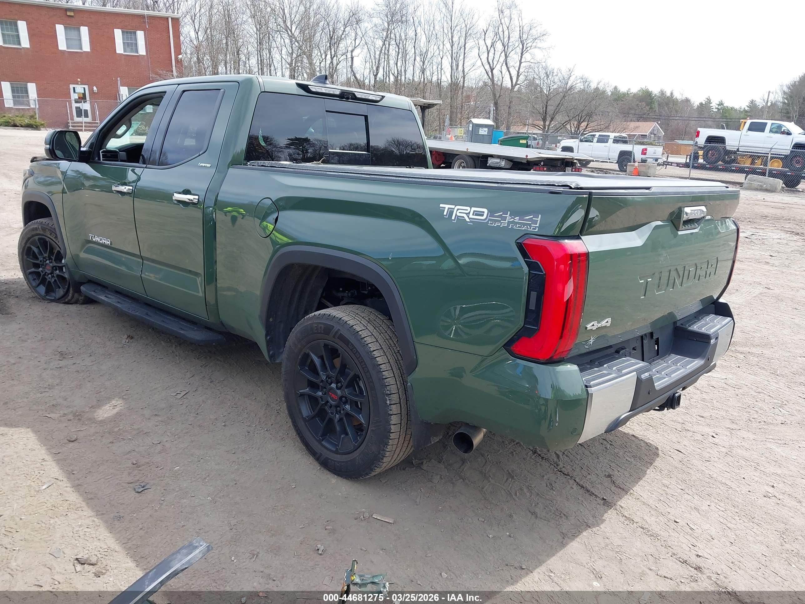 TOYOTA TUNDRA image 3
