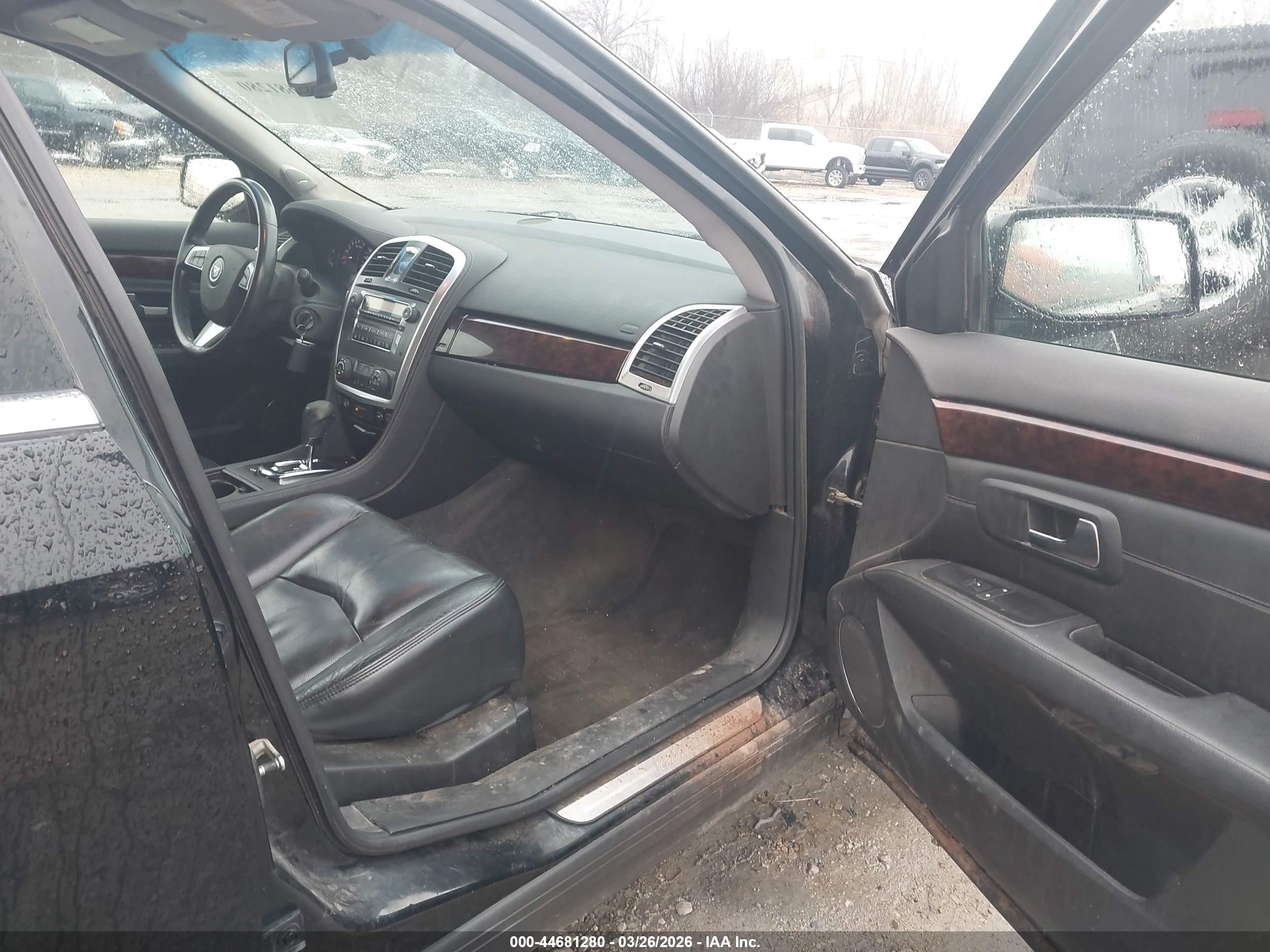 CADILLAC SRX image 5