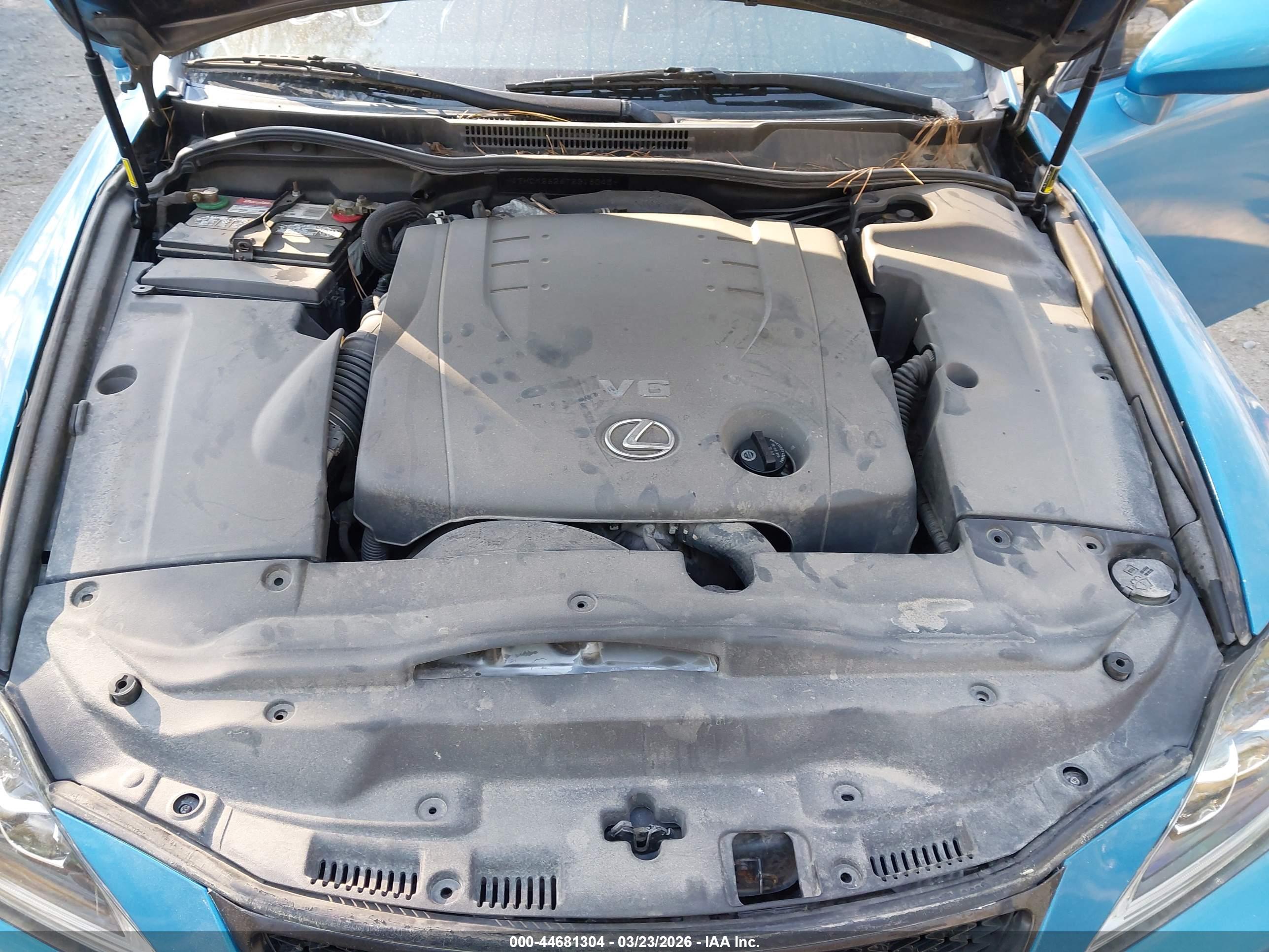 LEXUS IS image 10