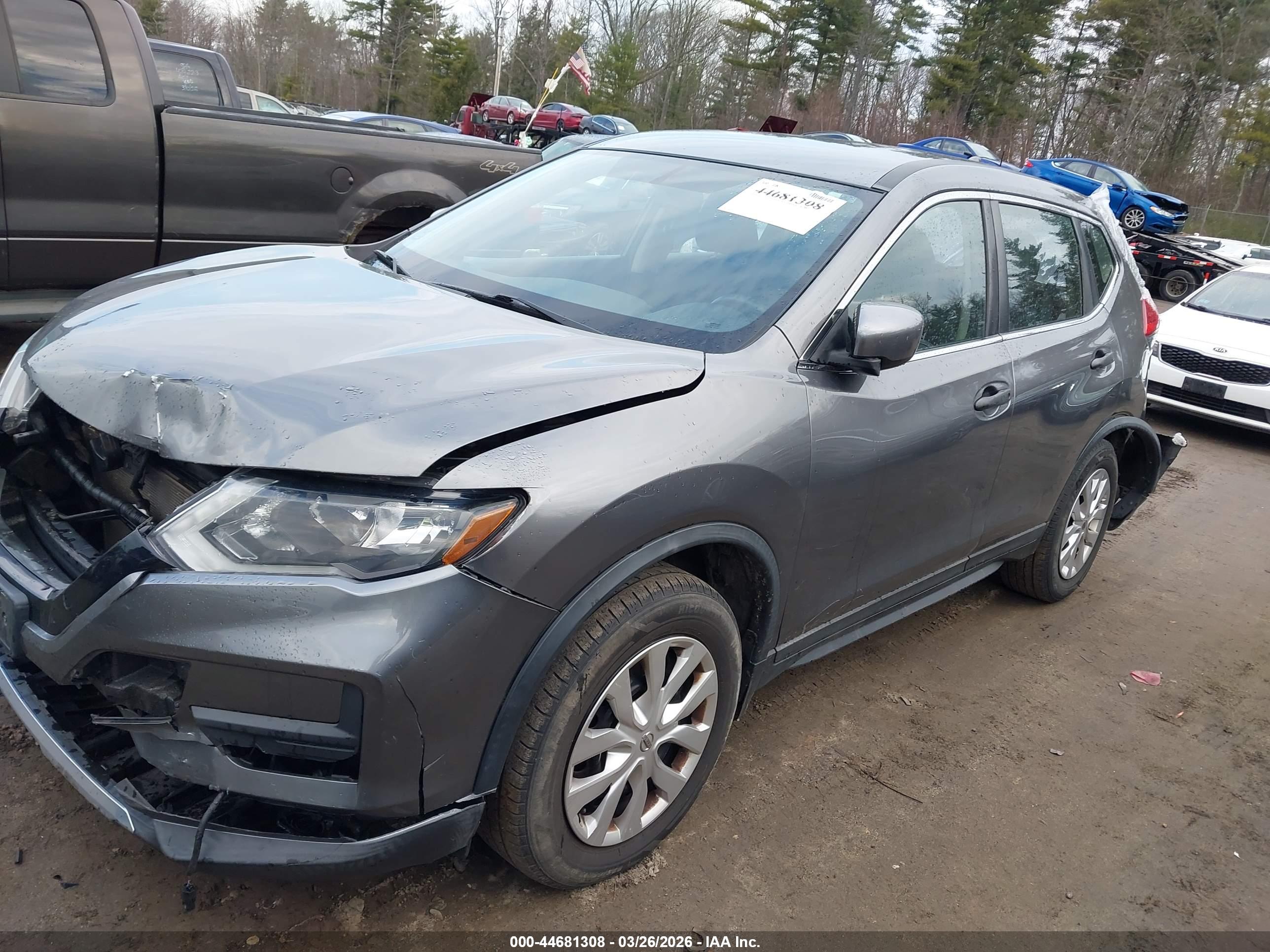NISSAN ROGUE image 2