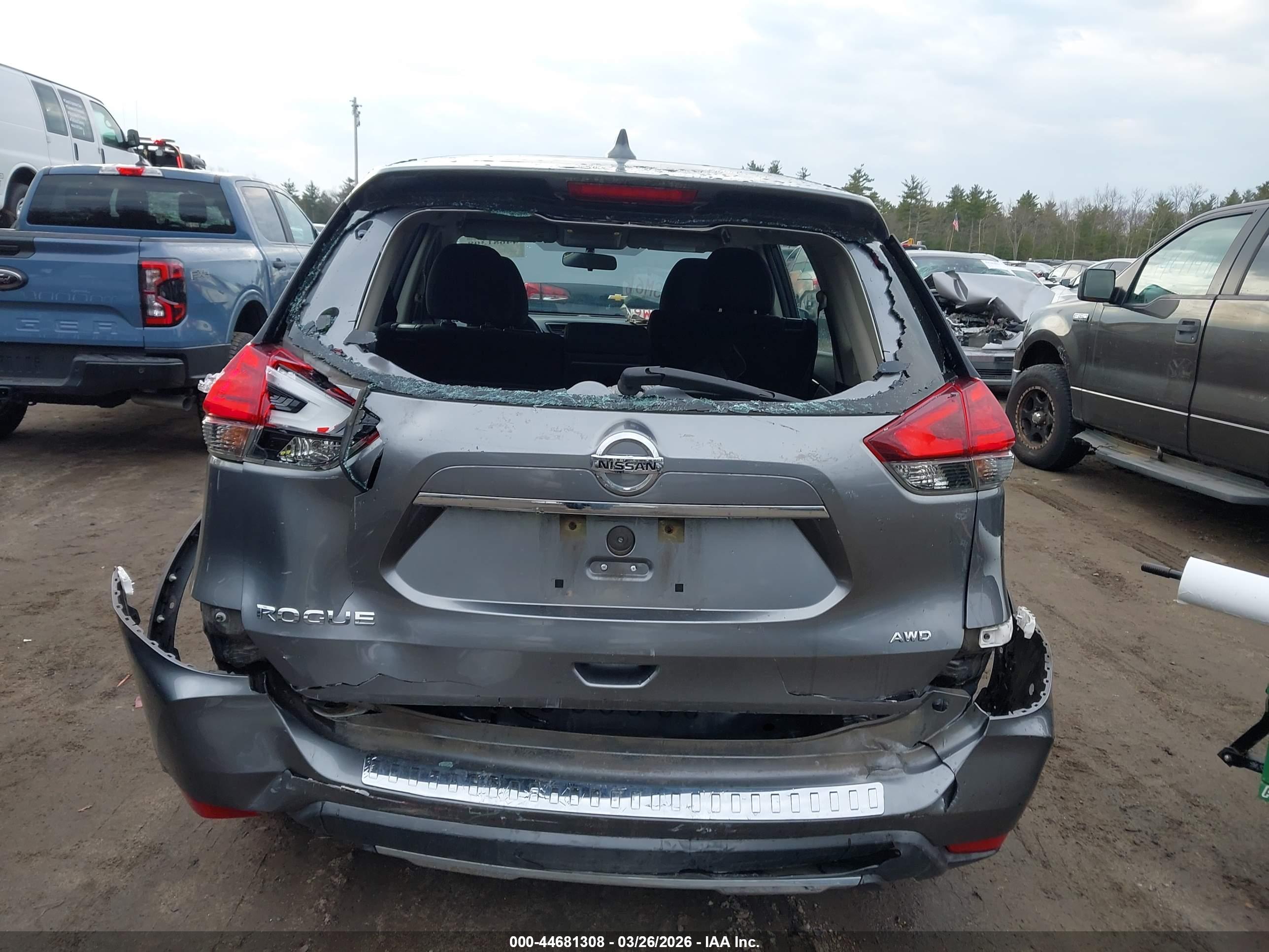NISSAN ROGUE image 6
