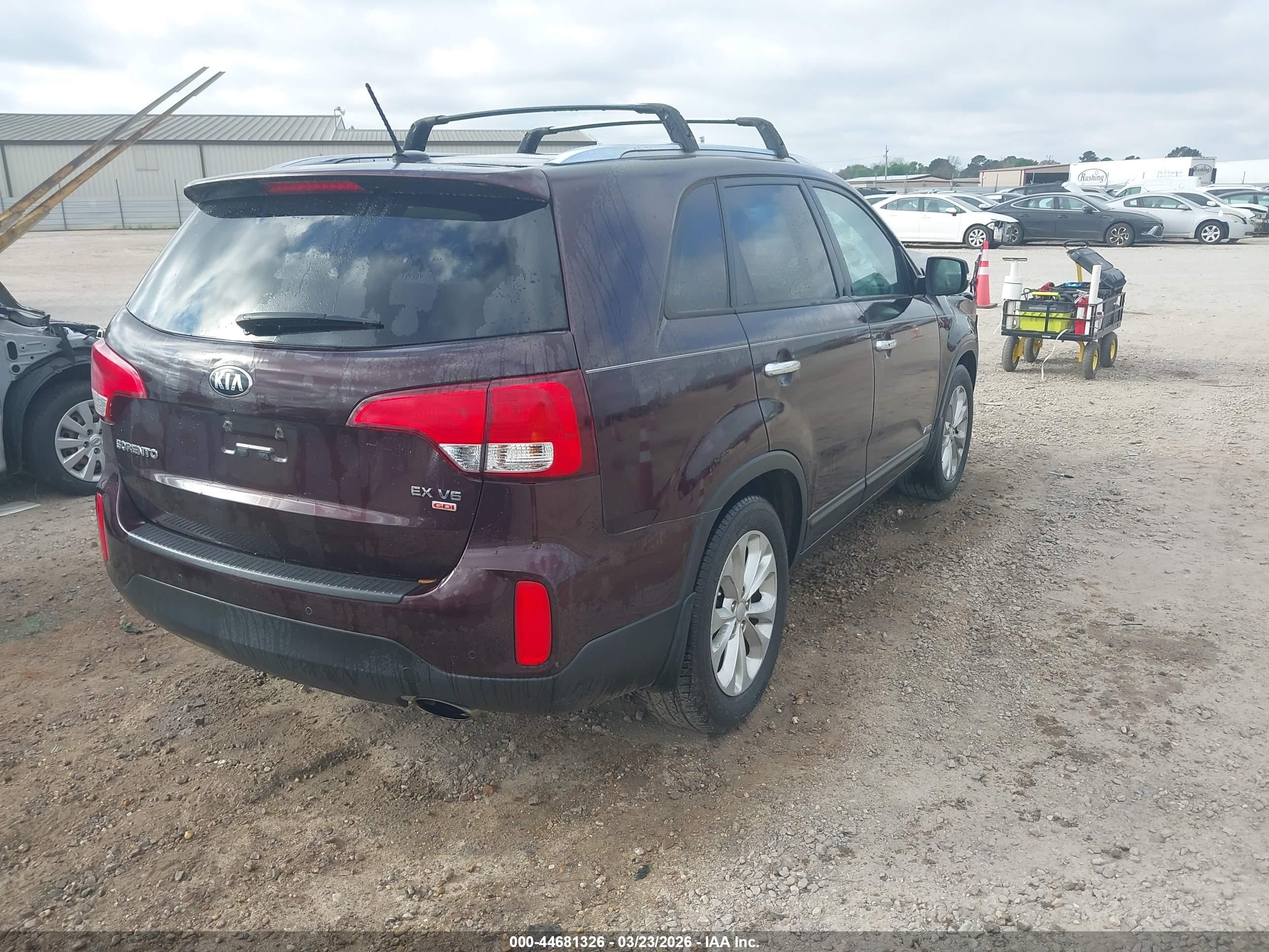 KIA SORENTO image 4