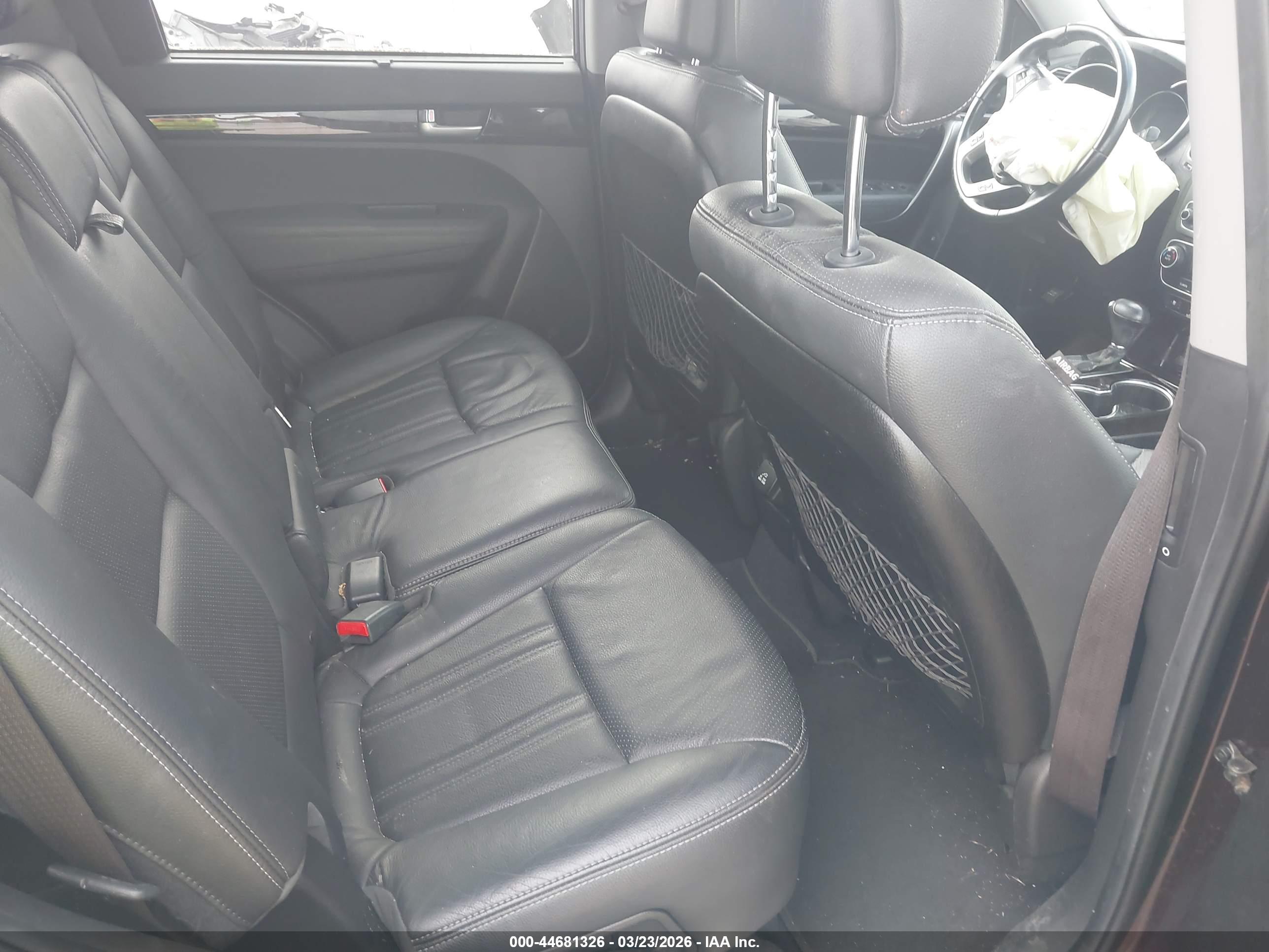 KIA SORENTO image 8