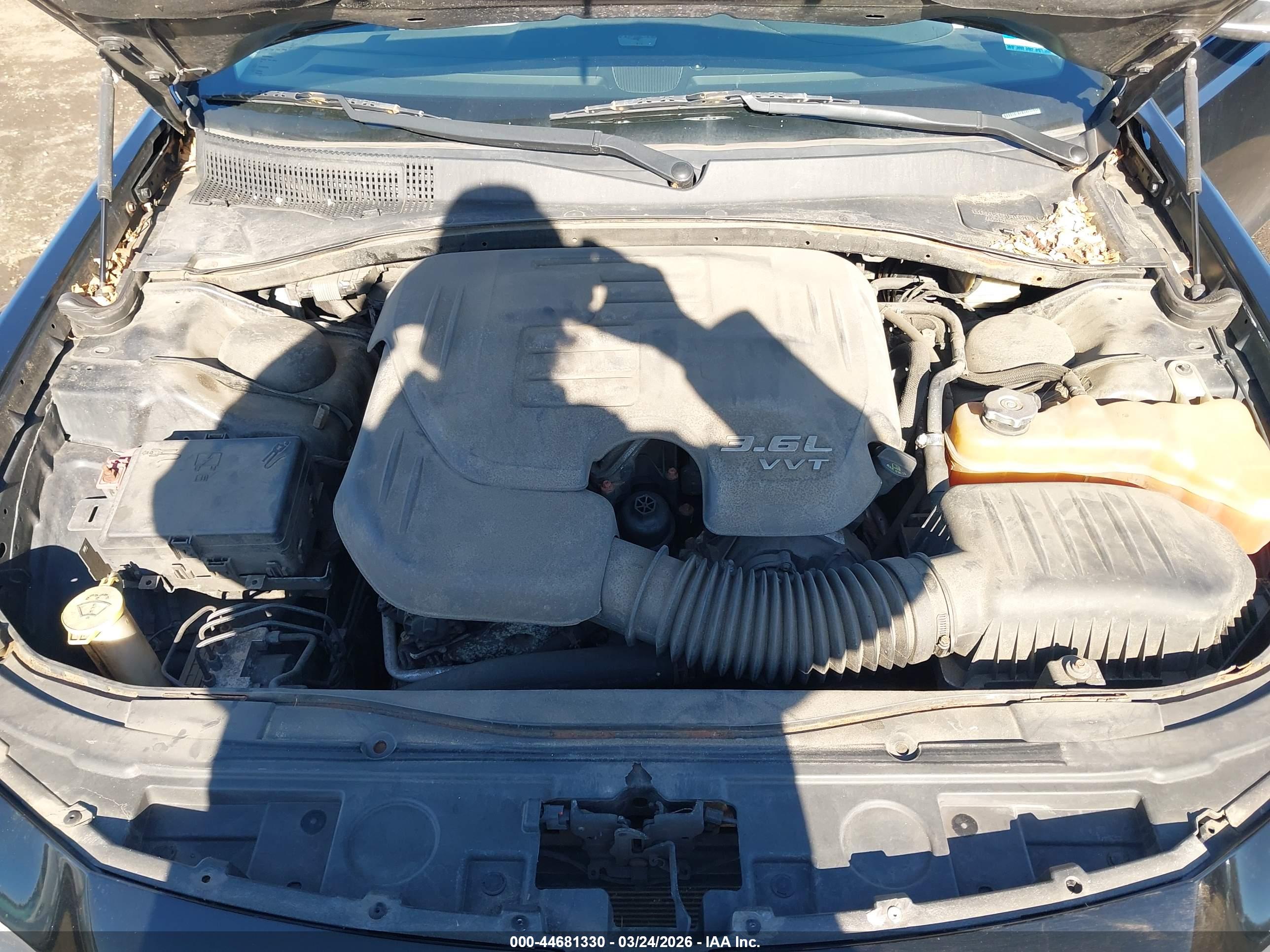 CHRYSLER 300C image 10