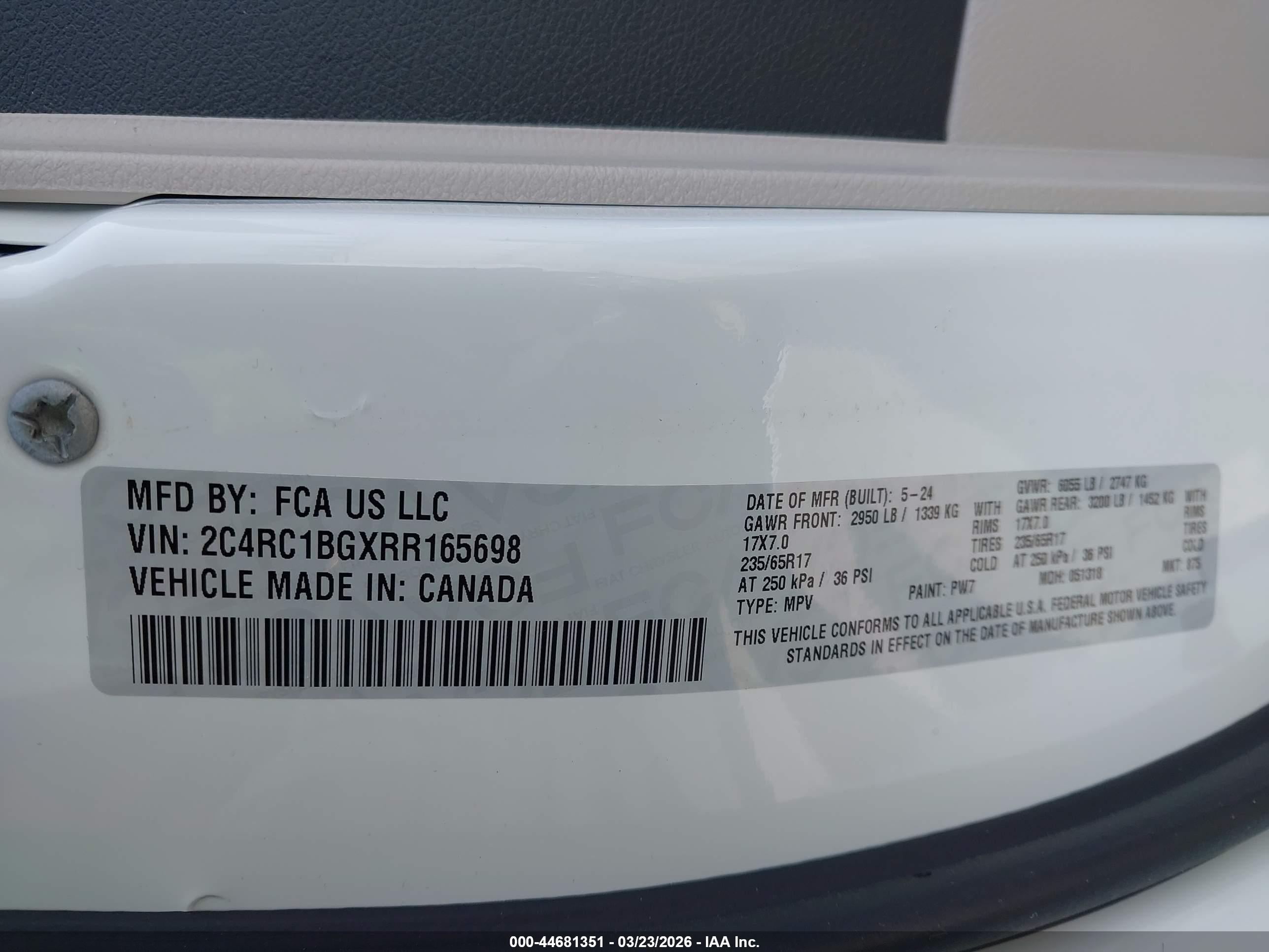 CHRYSLER PACIFICA image 9