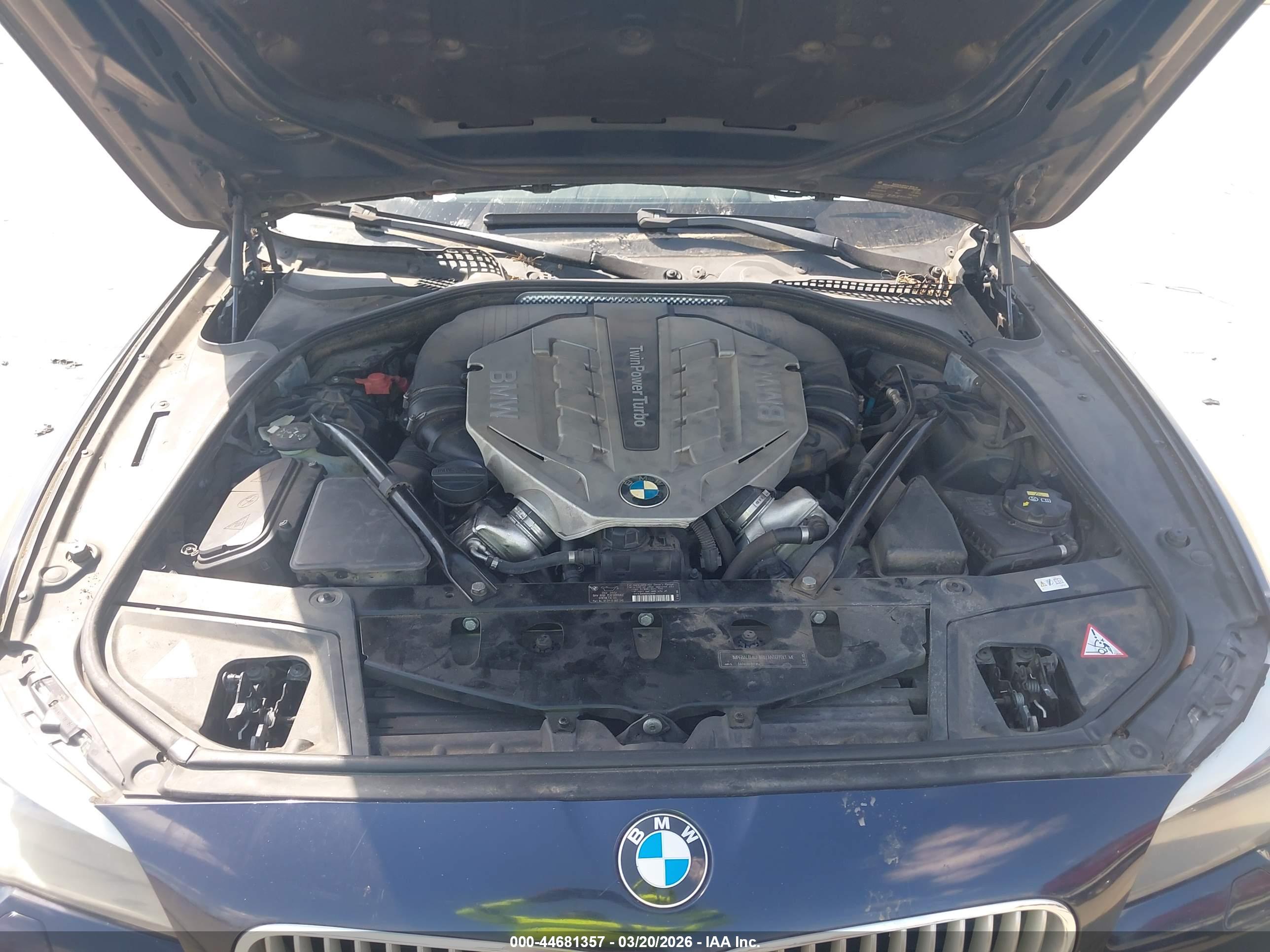 BMW 550I image 10