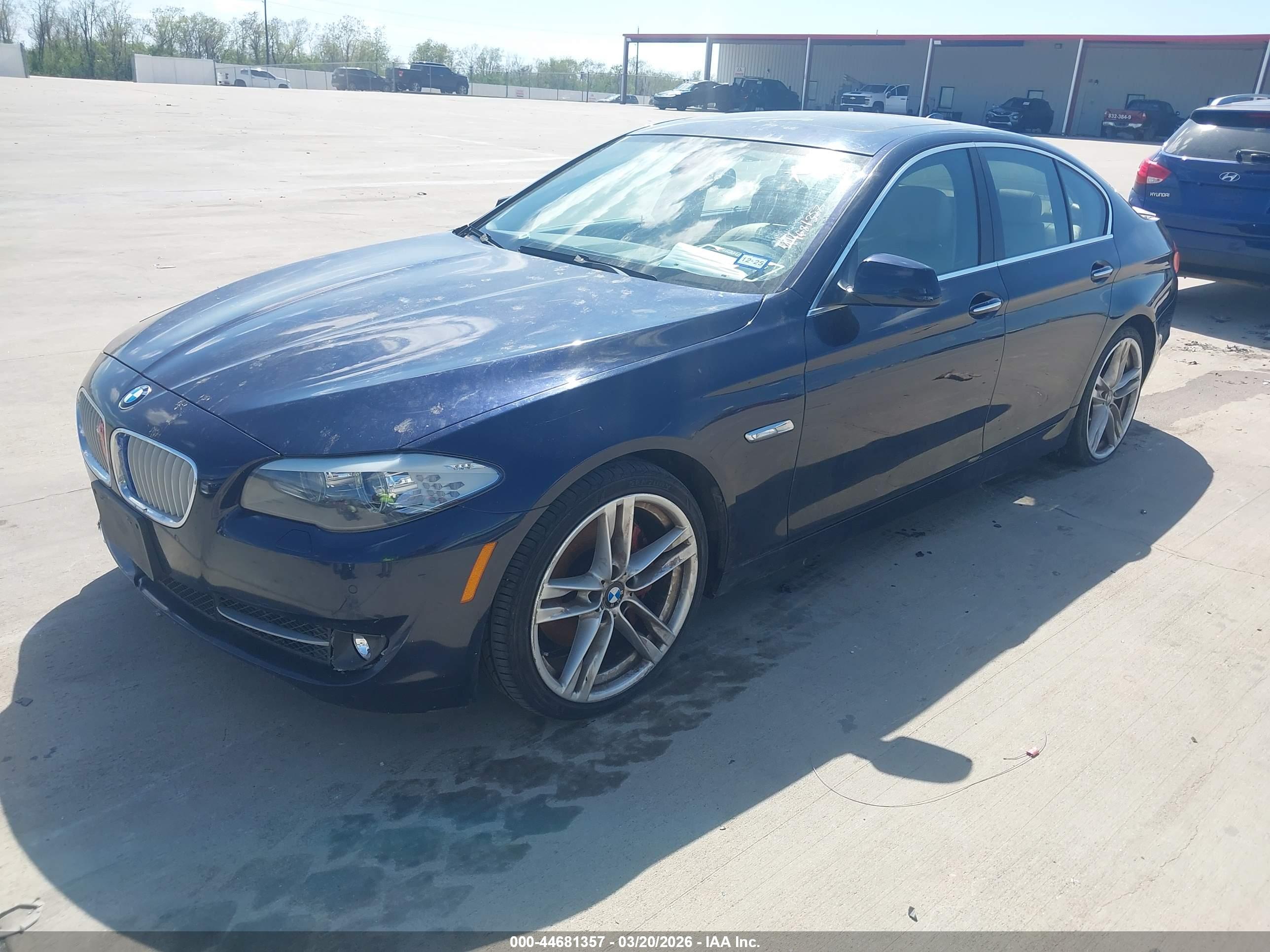 BMW 550I image 2