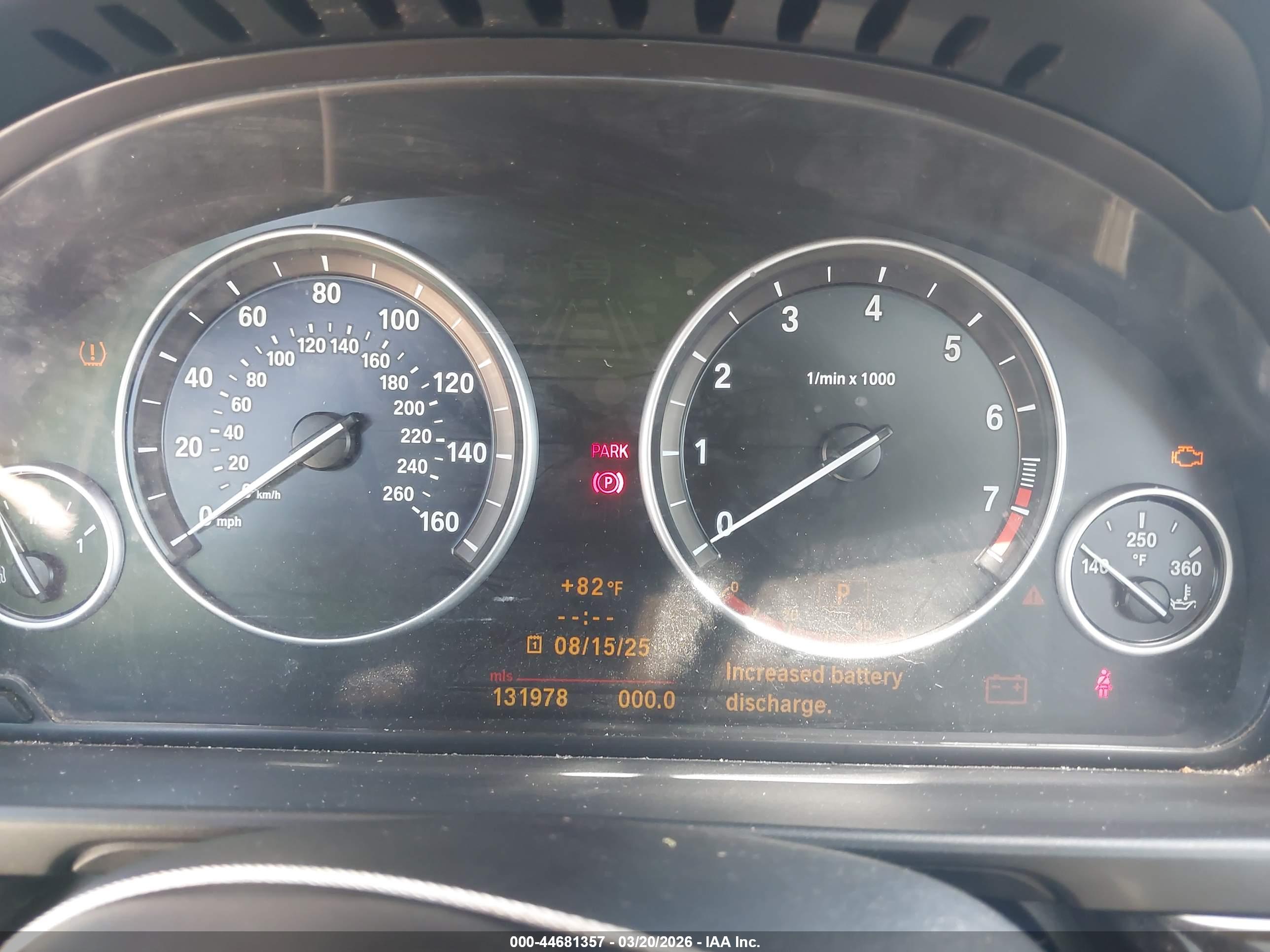BMW 550I image 7