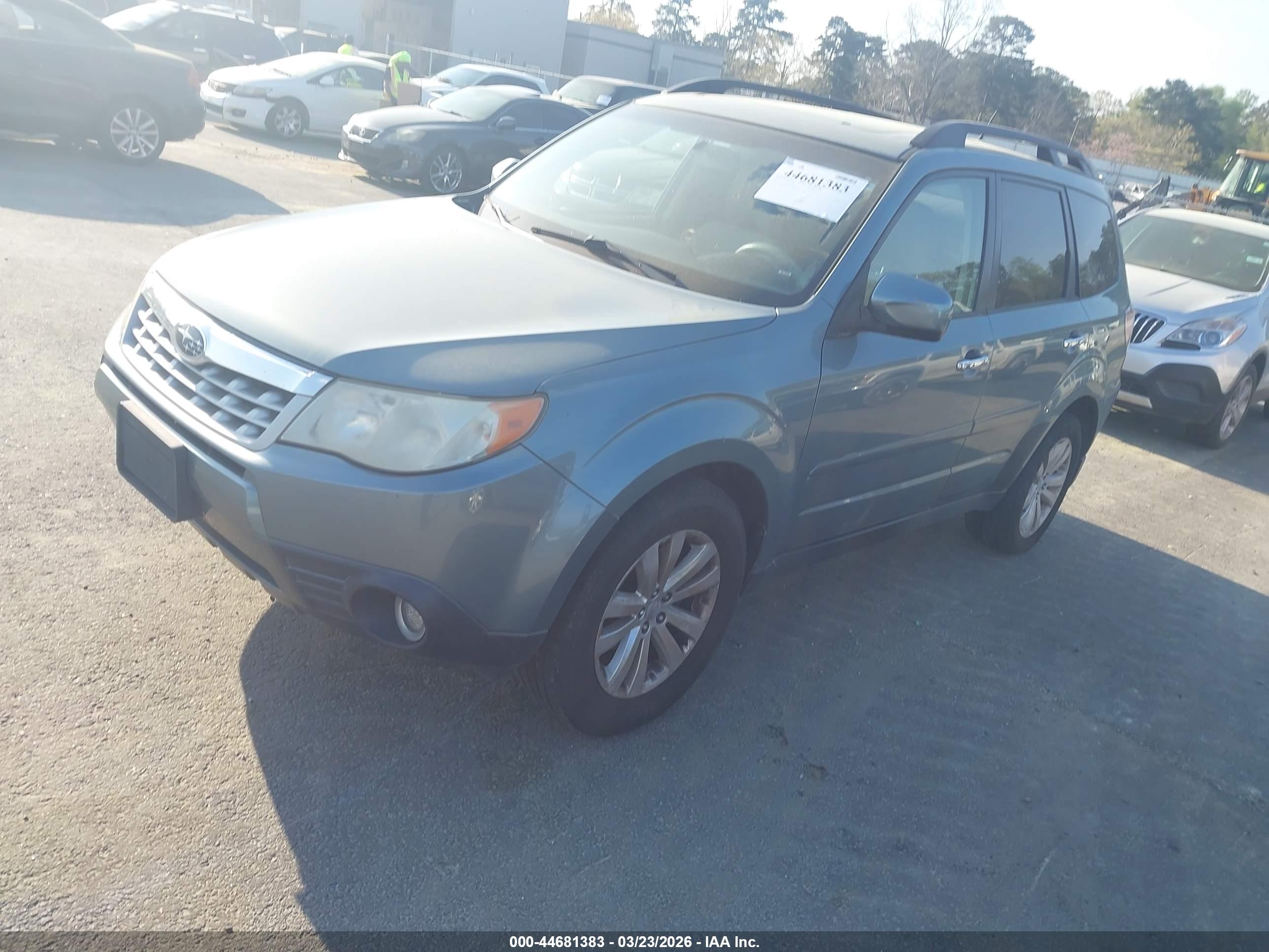 SUBARU FORESTER image 2