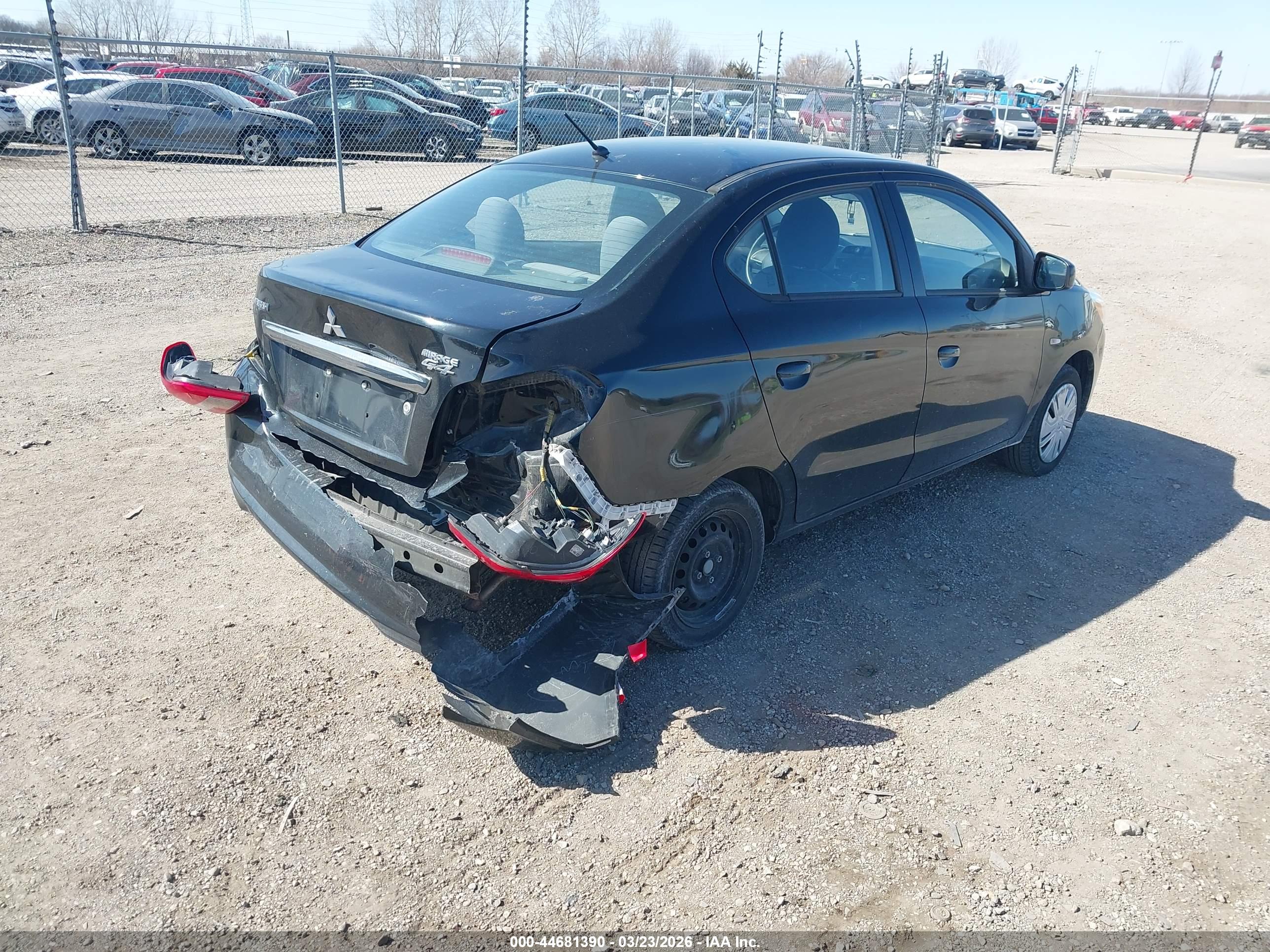 MITSUBISHI MIRAGE image 4