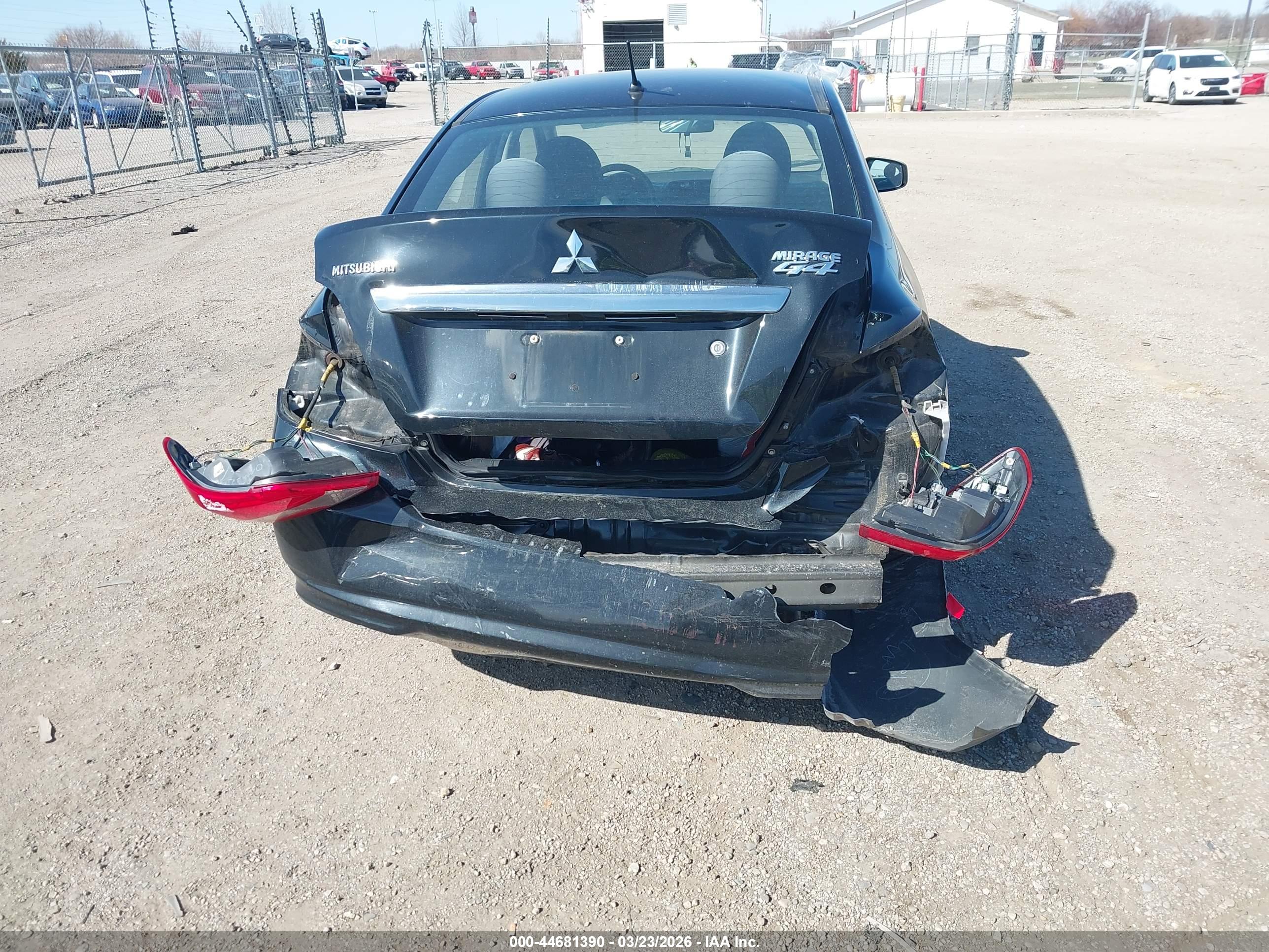 MITSUBISHI MIRAGE image 6