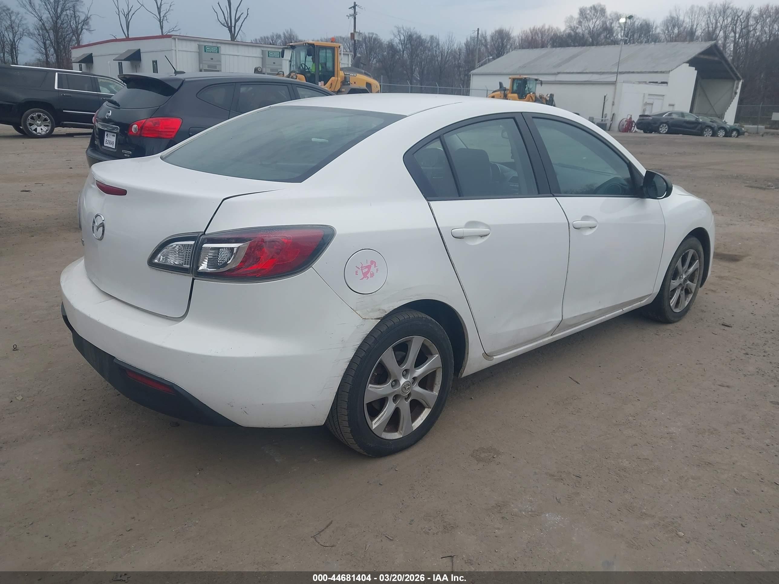 MAZDA MAZDA3 image 4