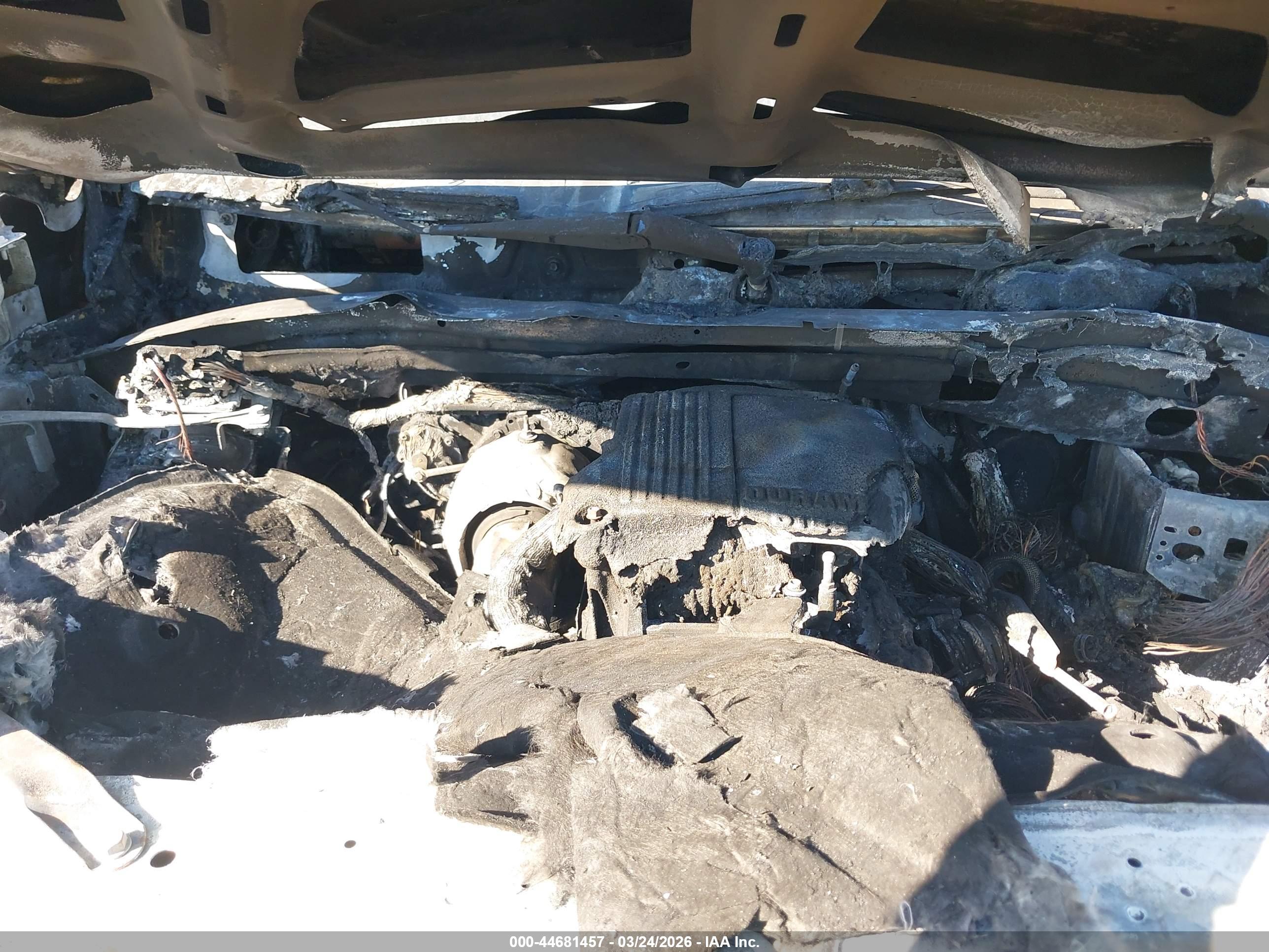 CHEVROLET SILVERADO image 10