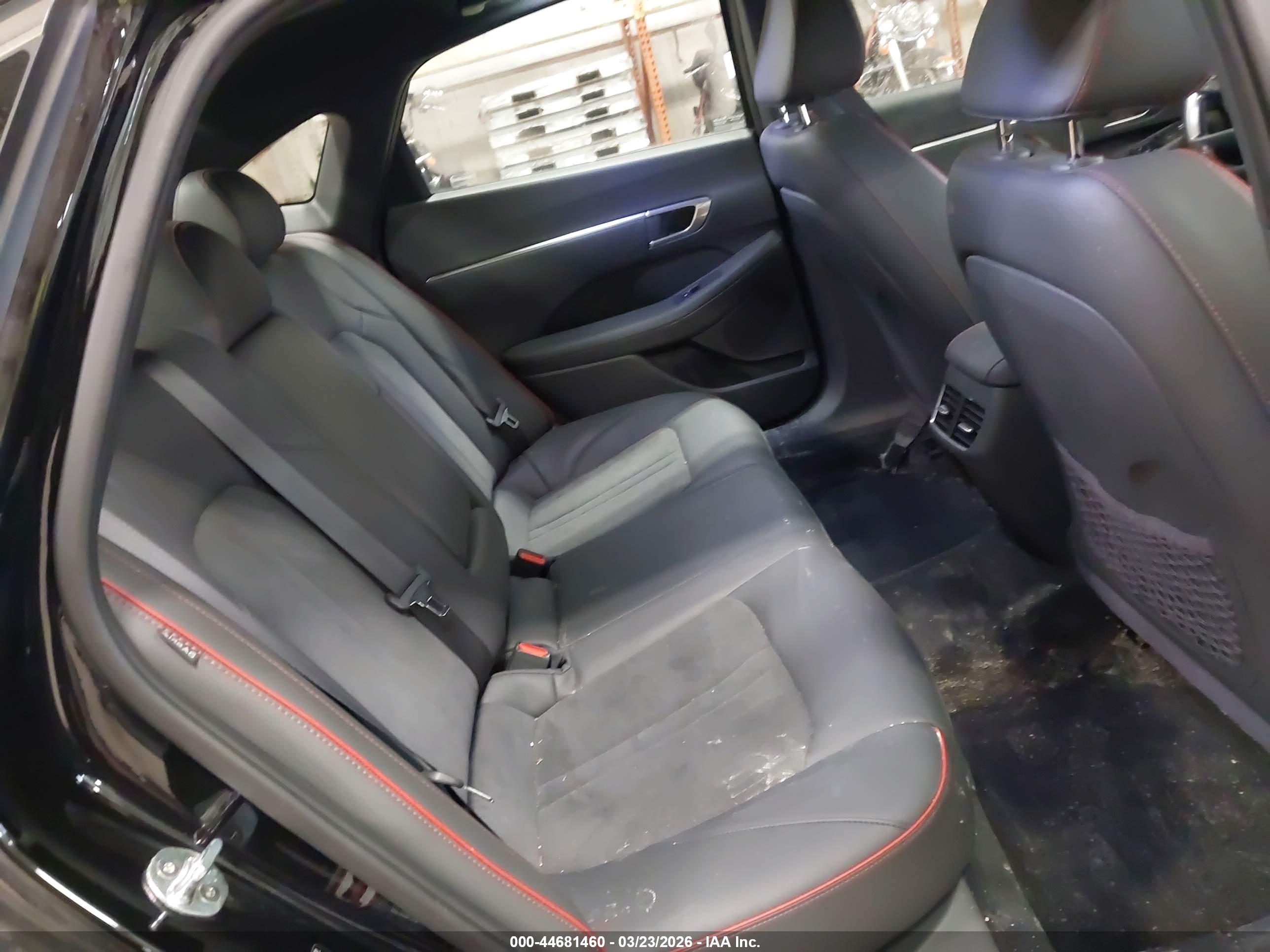 HYUNDAI SONATA image 8