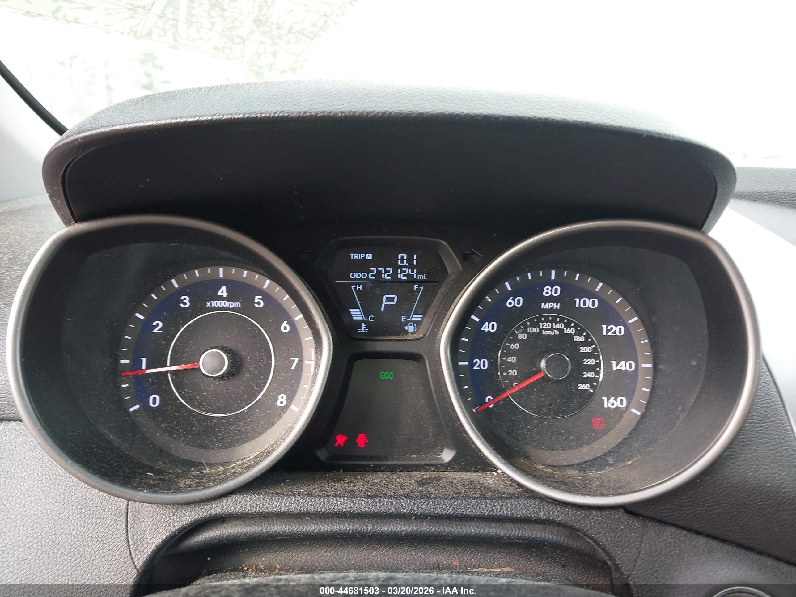 HYUNDAI ELANTRA image 7